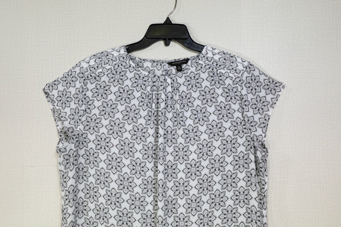 Banana Republic, Short Sleeves Top, XL