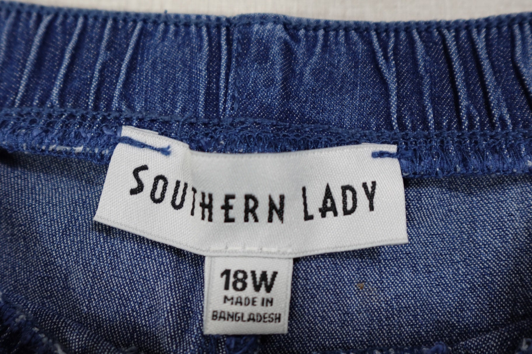 Southern Lady, Cropped Pants, 18W