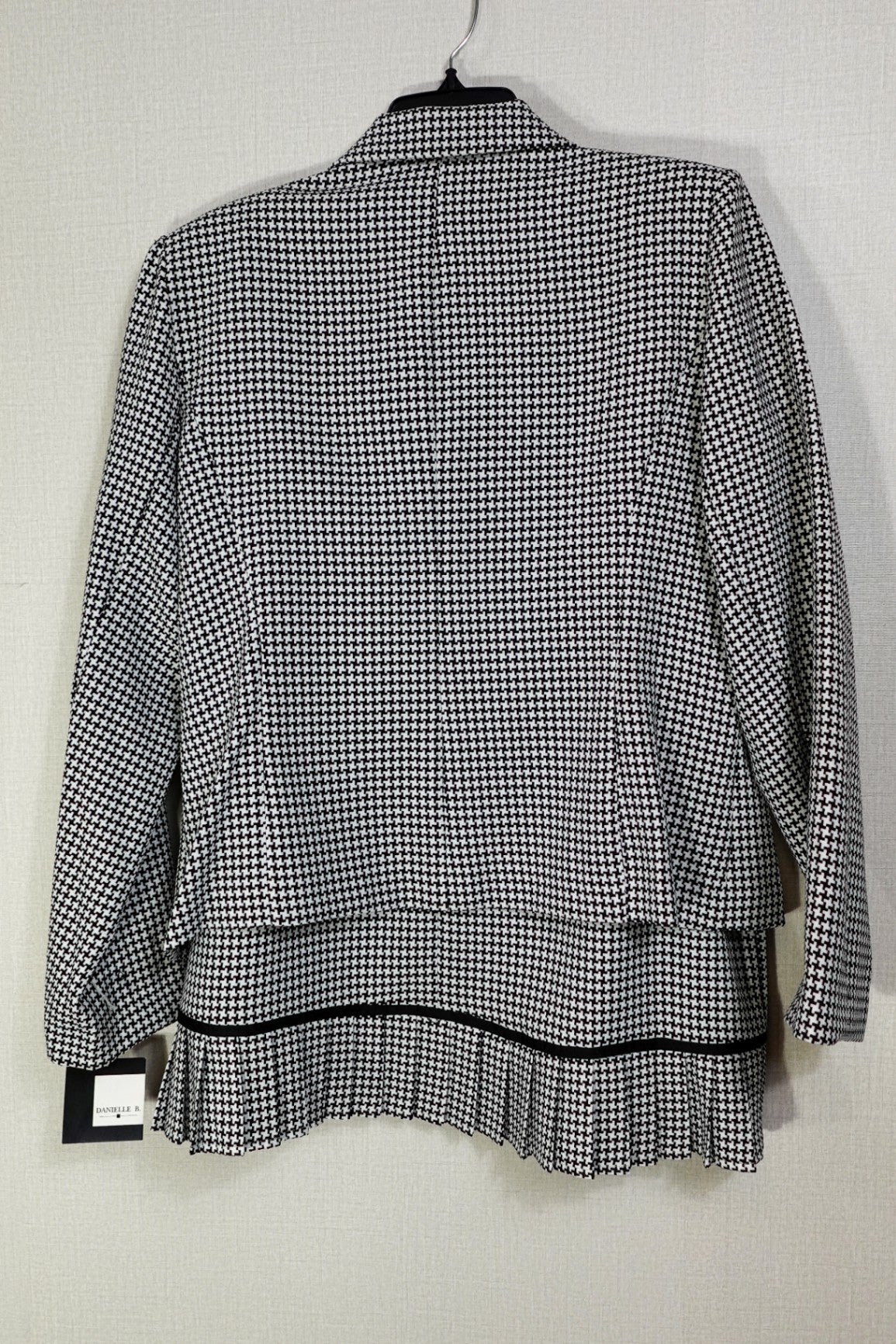Danielle B., New skirt and blazer set, 16