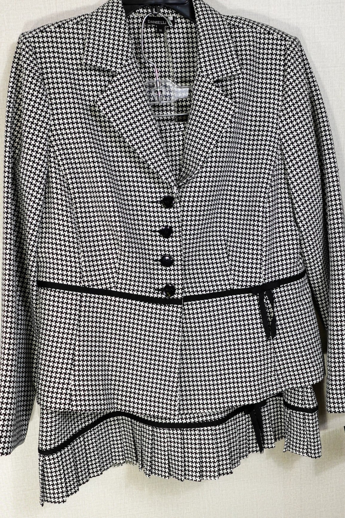 Danielle B., New skirt and blazer set, 16