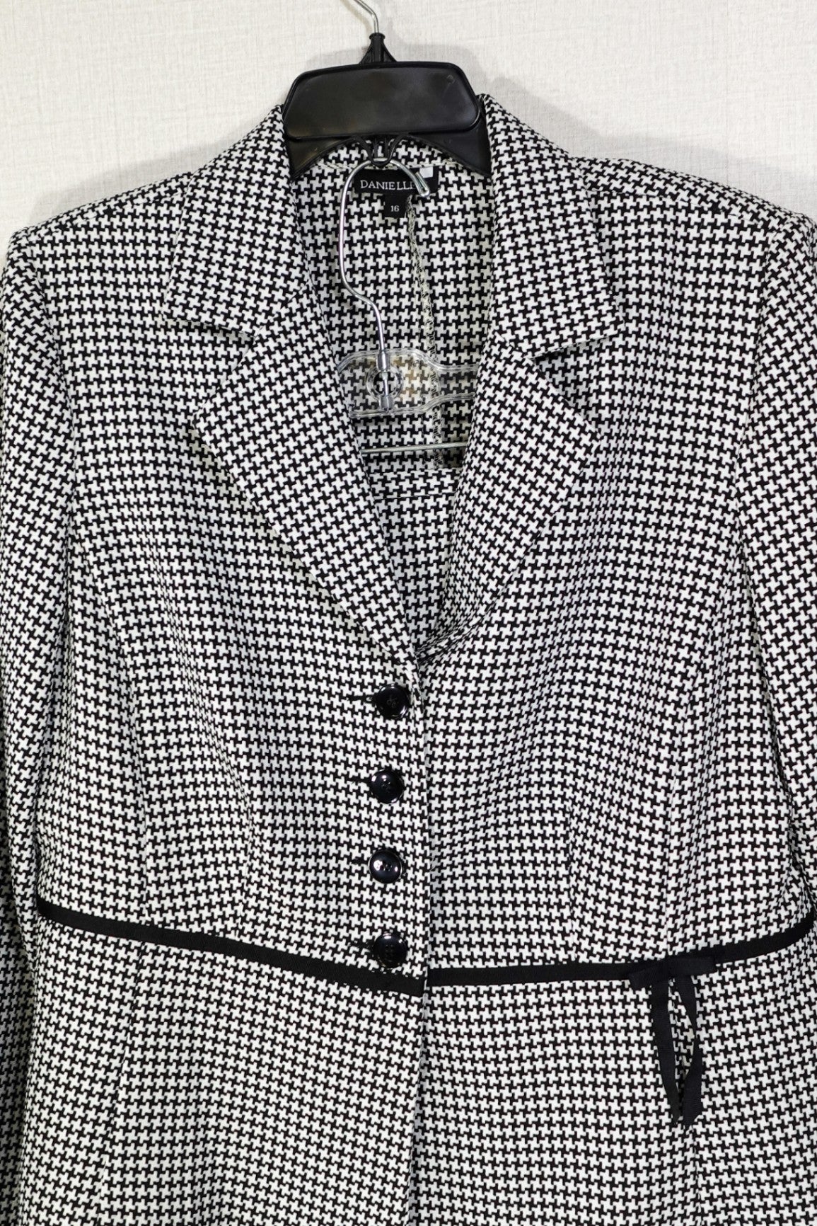 Danielle B., New skirt and blazer set, 16