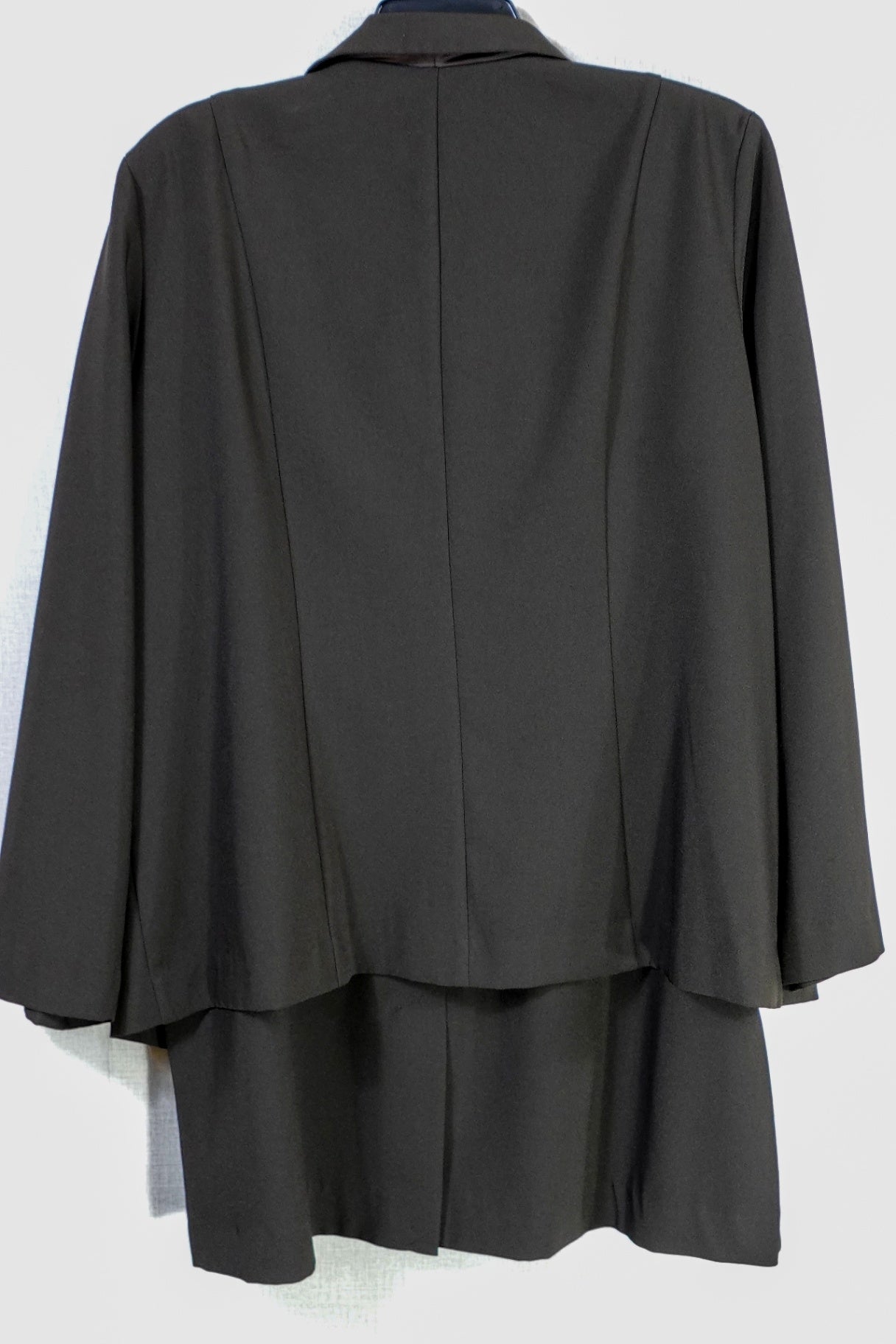 T. Milano, skirt and blazer set, 20W