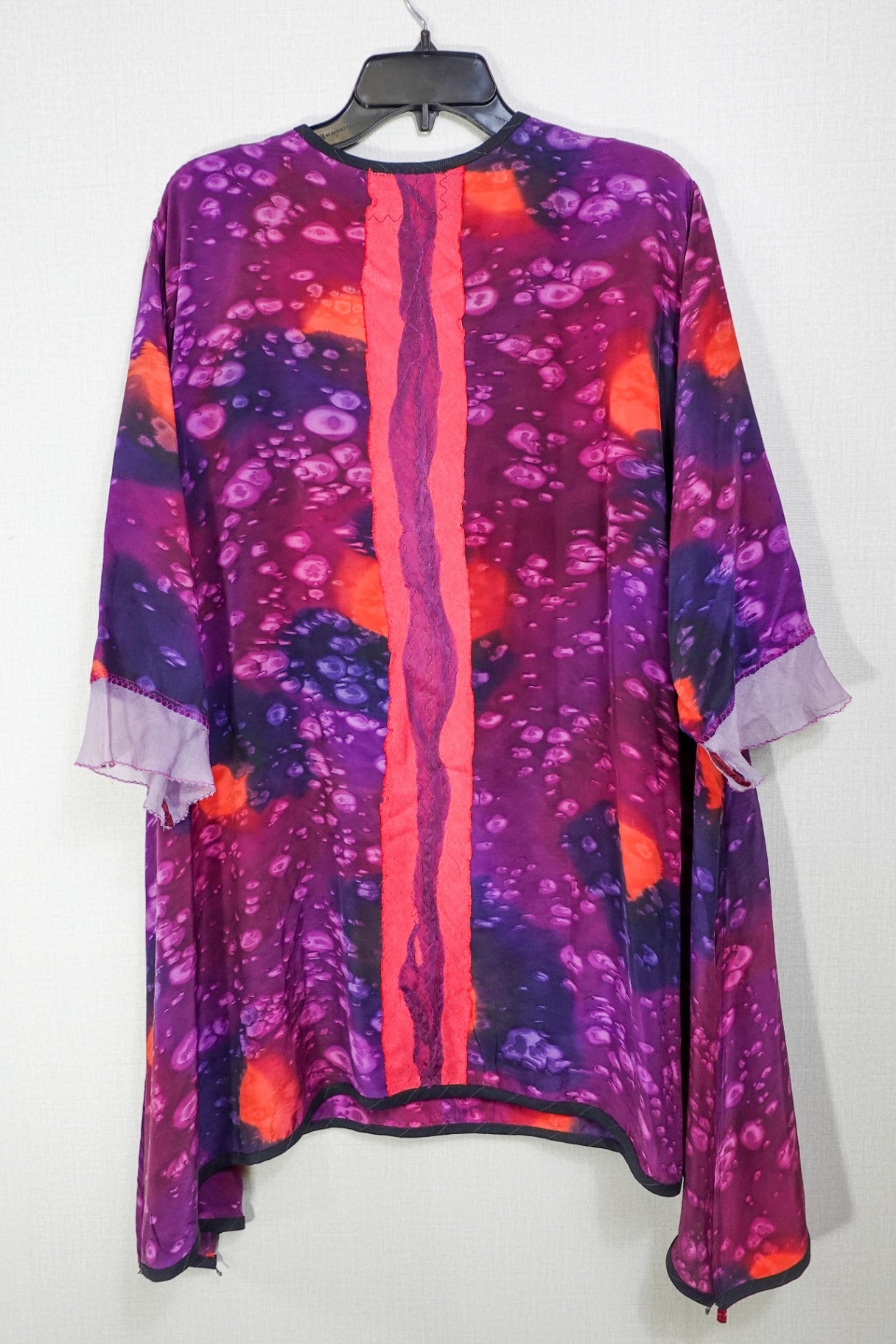 Lorrine, Vintage Shorts Sleeve Tunic (Small rip along seam on sleeve pictured), 2X/3X