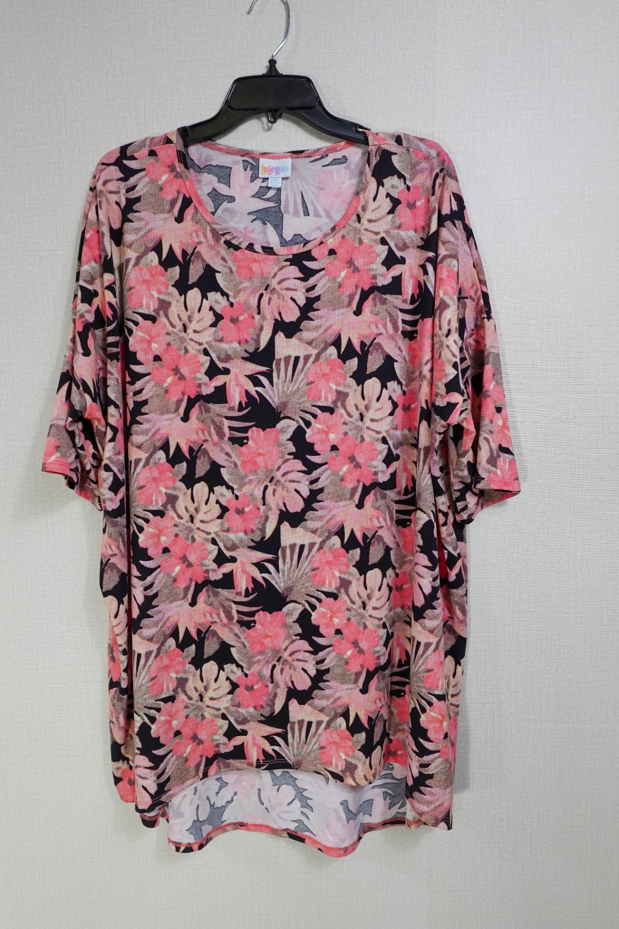 LuLaRoe, short sleeve  2XL