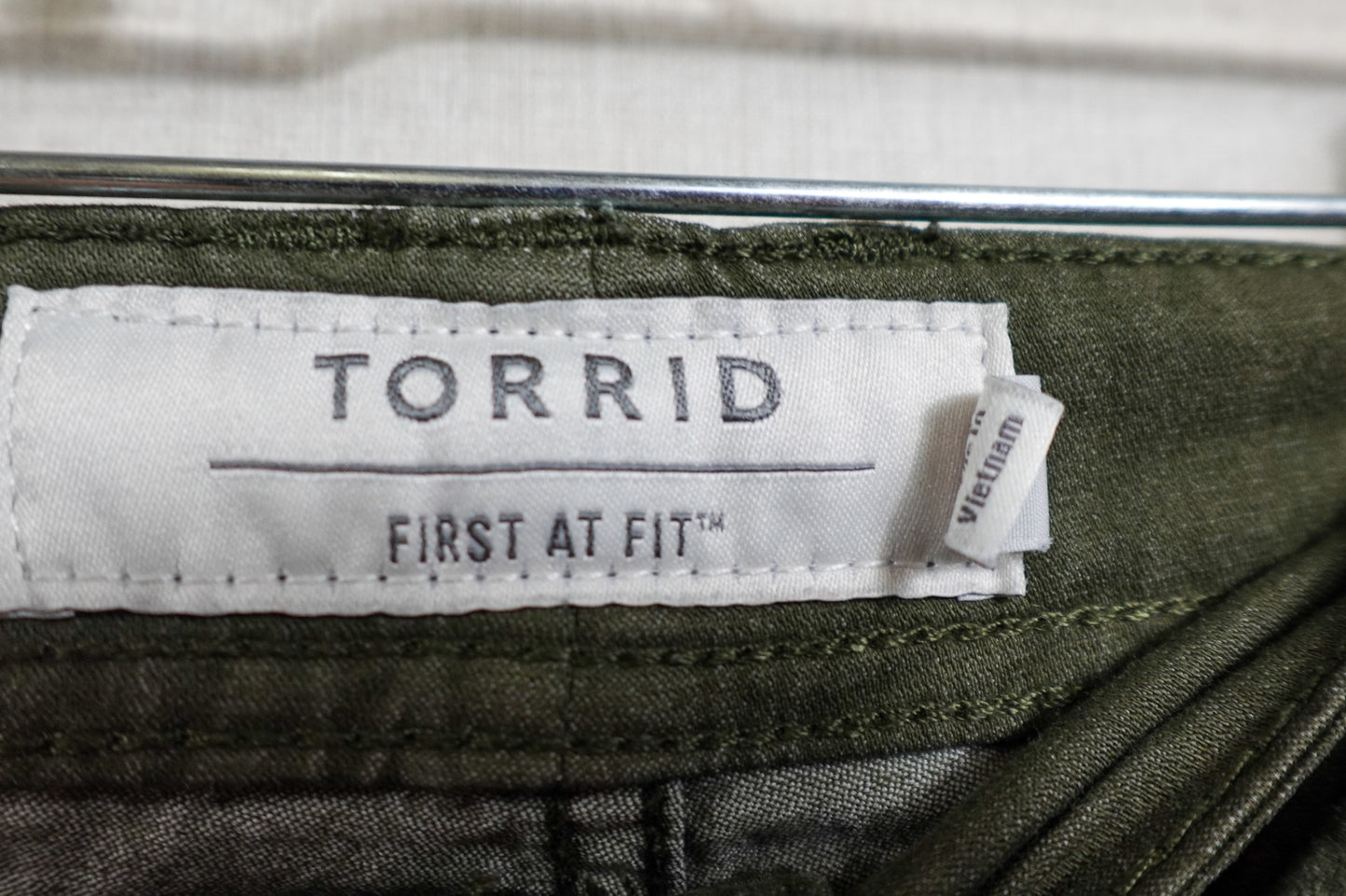 Torrid, Cropped Pants (Small bleach stain on waist band), 22