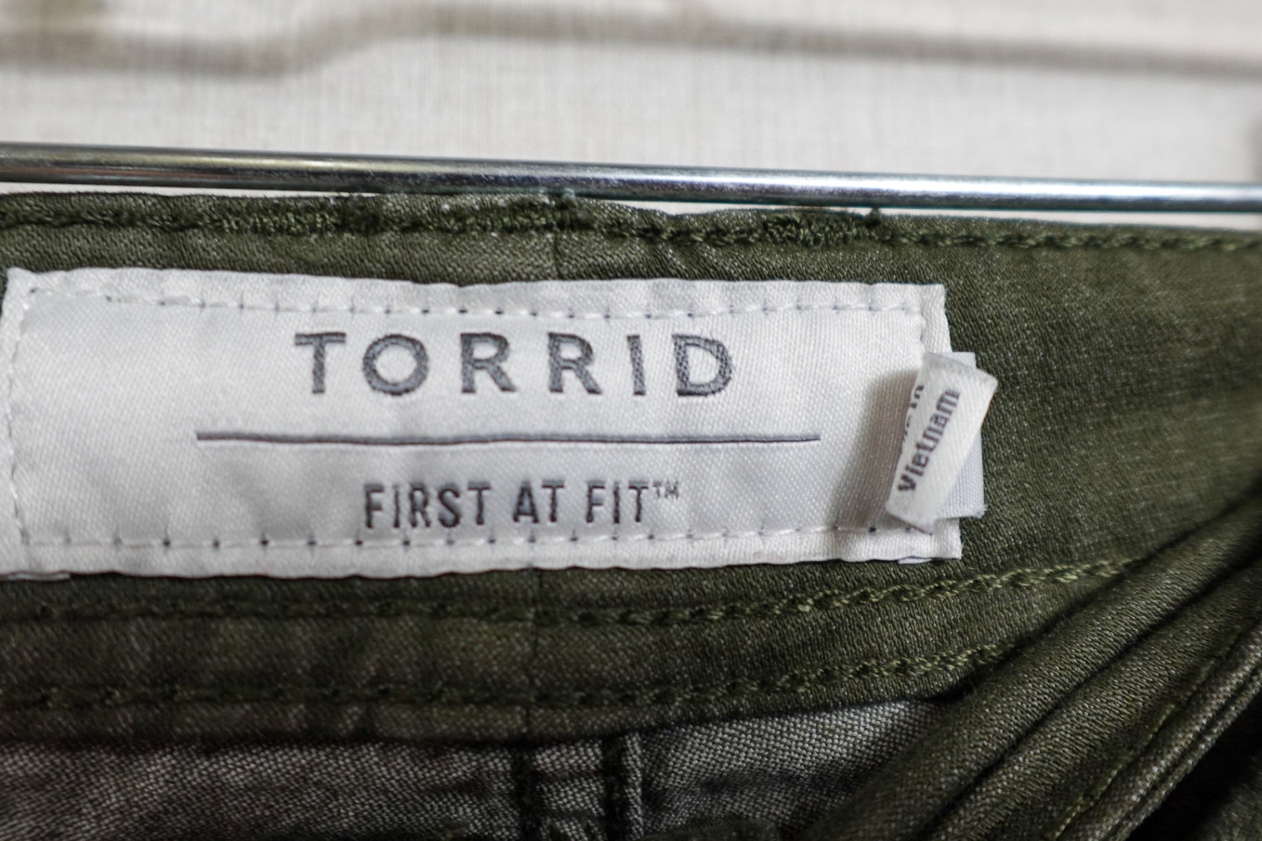 Torrid, Cropped Pants (Small bleach stain on waist band), 22