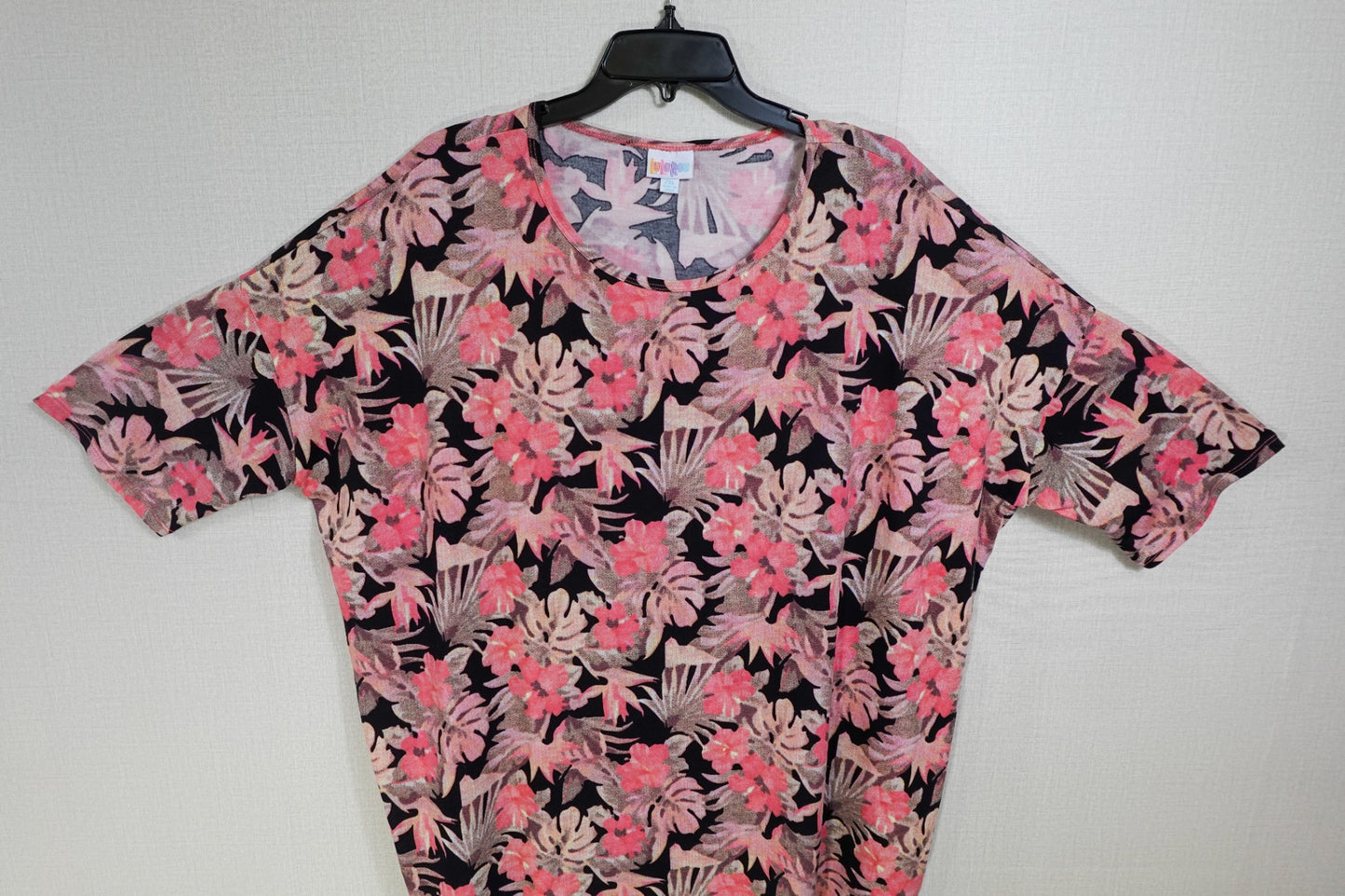 LuLaRoe, short sleeve  2XL