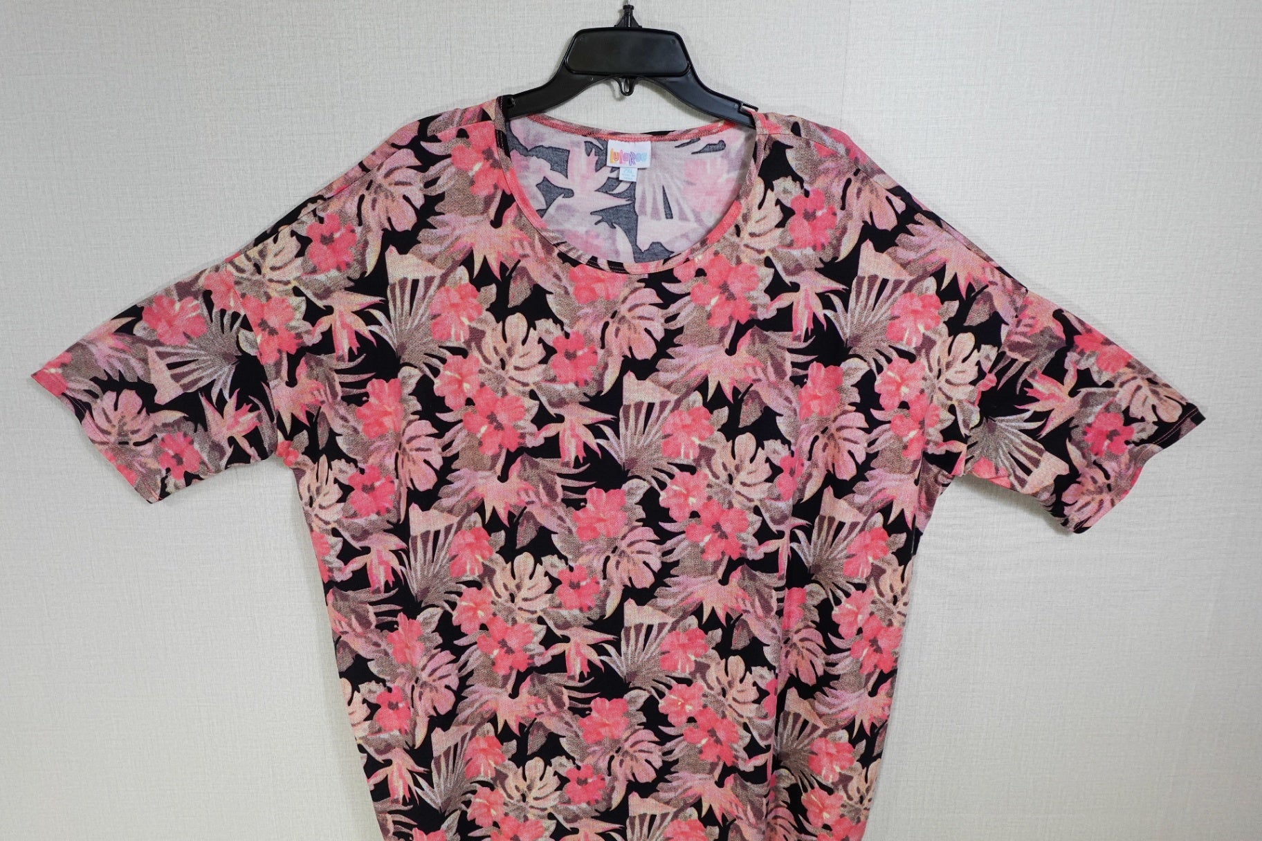 LuLaRoe, short sleeve  2XL