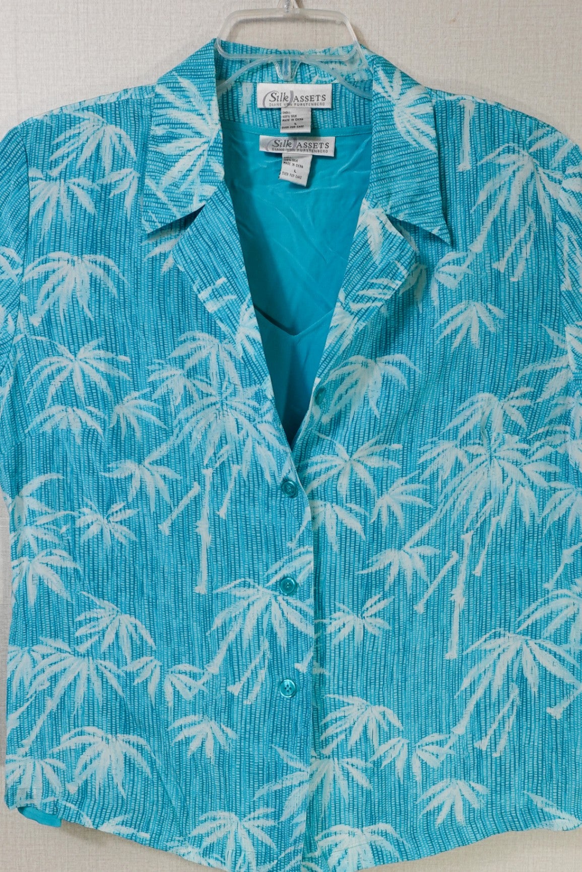 Silk Assets Diane von Furstenberg, Short Sleeve Button Down And Tank, L