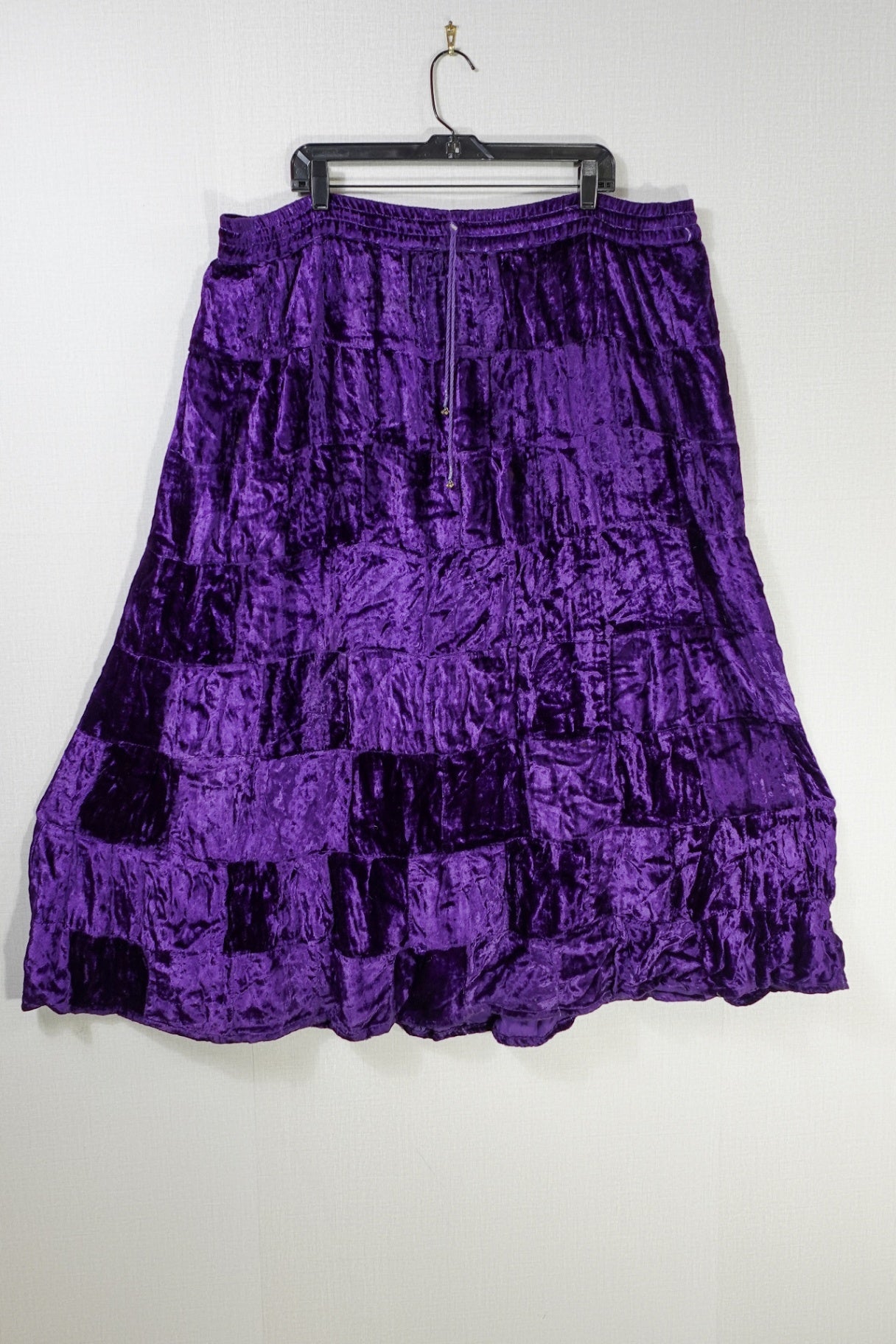 Lotus , Skirt: A-Line, Freesize Up to 2X