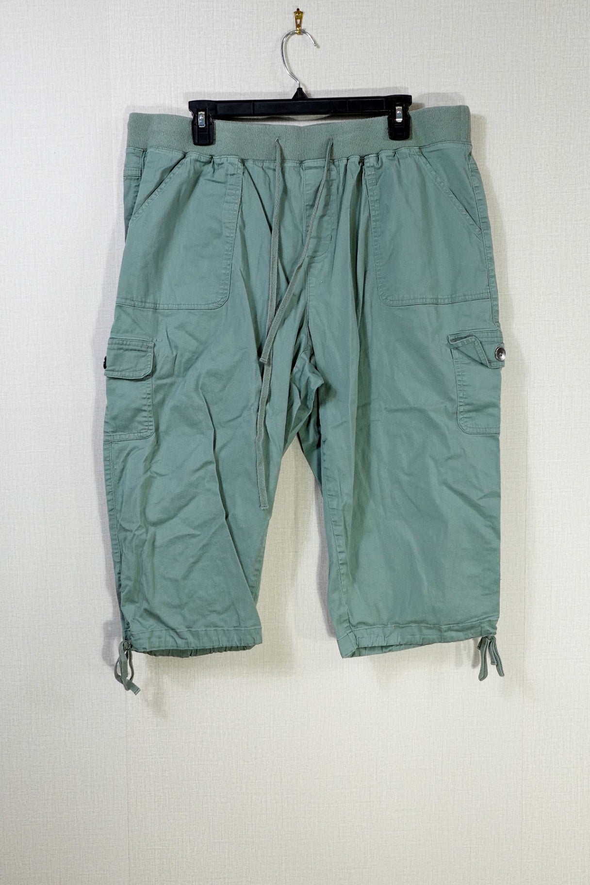 Cato, Capris, 18/20W