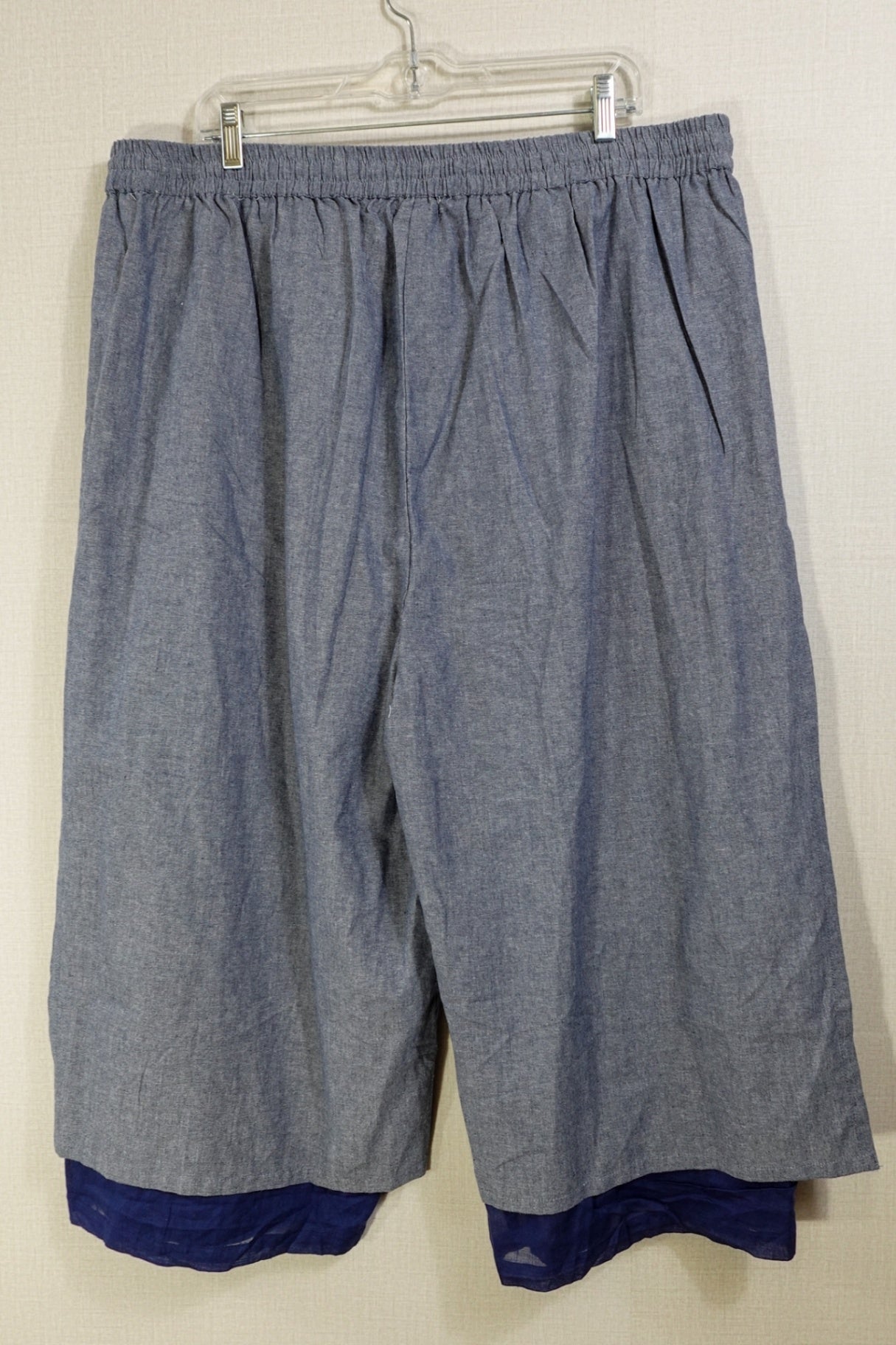 TAMSY, NWT Cropped Pants Wide Leg Double layered, XL