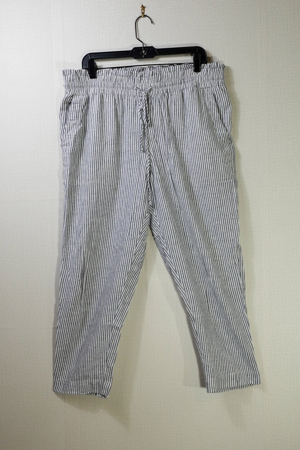 A new day, Pants, XL