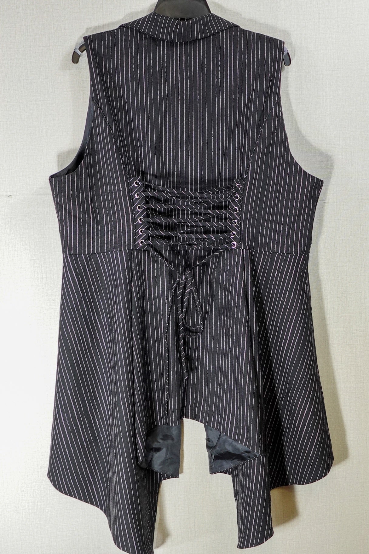 Disney Nightmare Before Christmas (Torrid) , Duster Vest, 3X (46in bust)