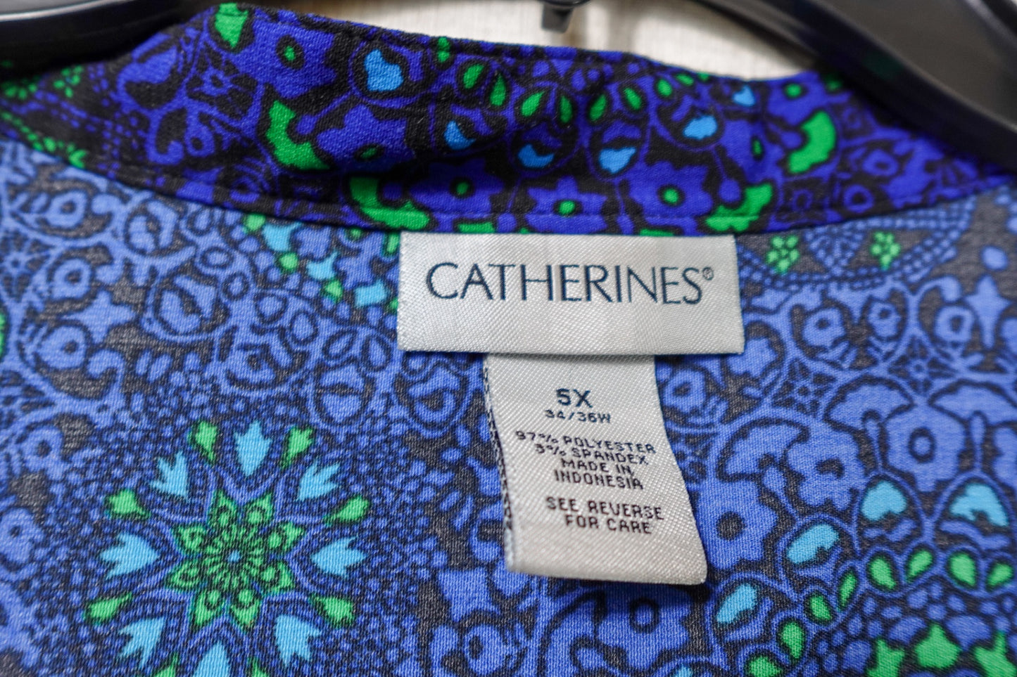 Catherines, Short Sleeved Top Buttons Missing, 5X
