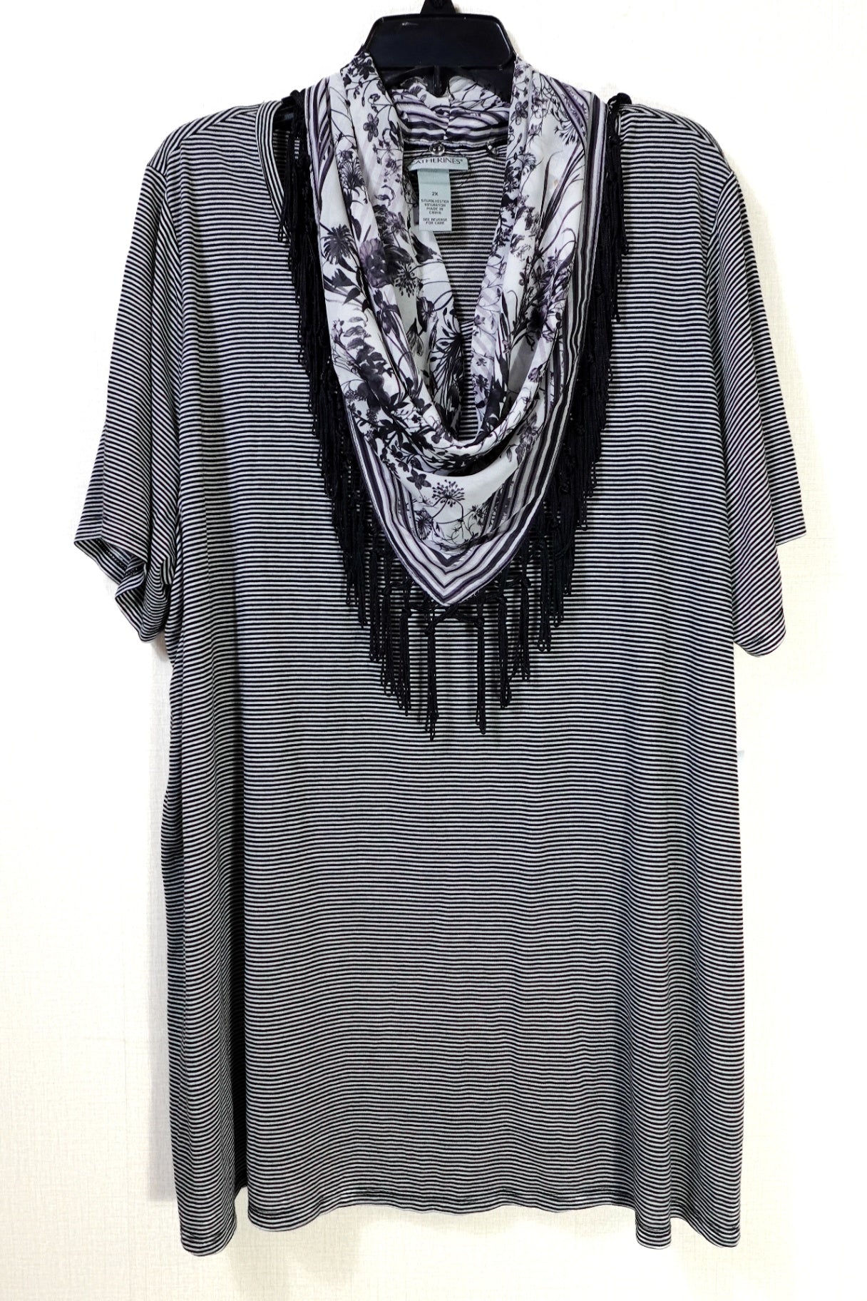 Catherines, New Short Sleeved Top W/ Detachable shawl, 2X