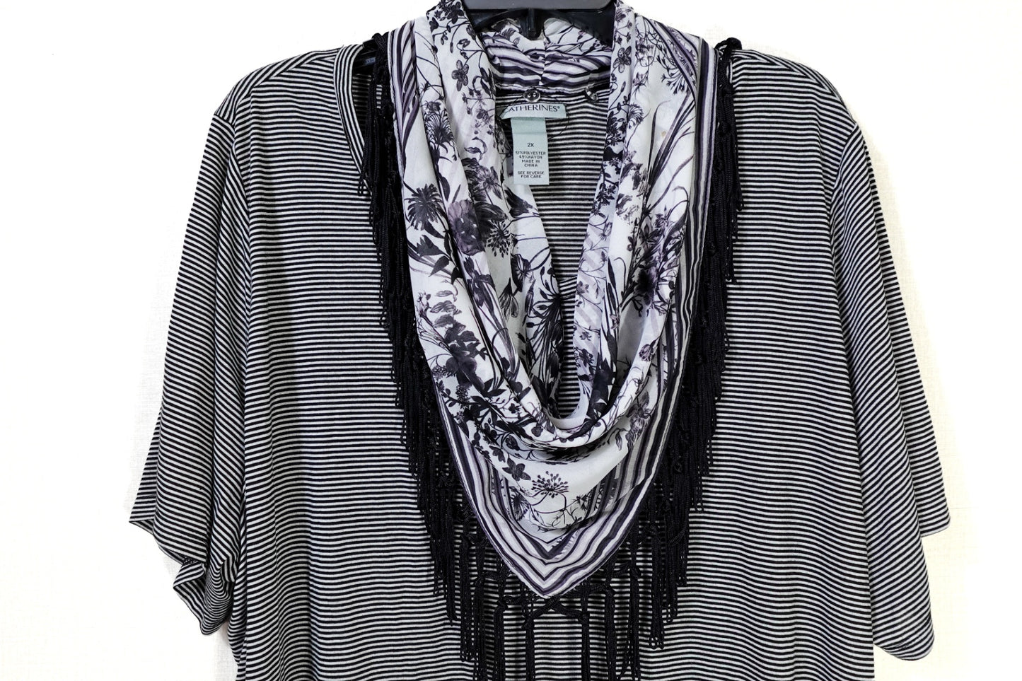 Catherines, New Short Sleeved Top W/ Detachable shawl, 2X