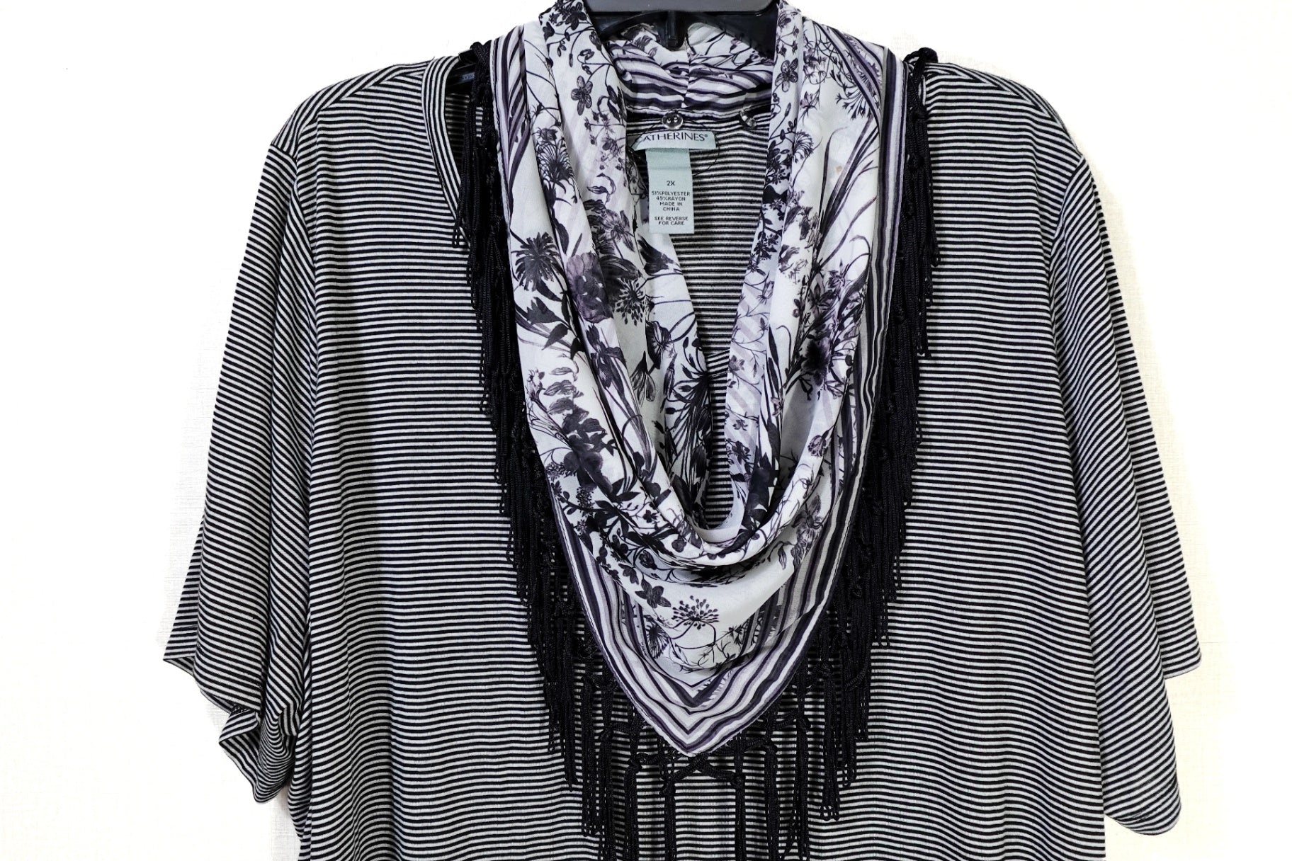 Catherines, New Short Sleeved Top W/ Detachable shawl, 2X