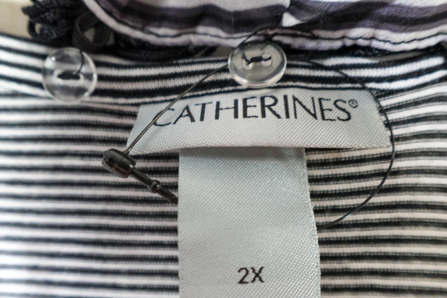 Catherines, New Short Sleeved Top W/ Detachable shawl, 2X