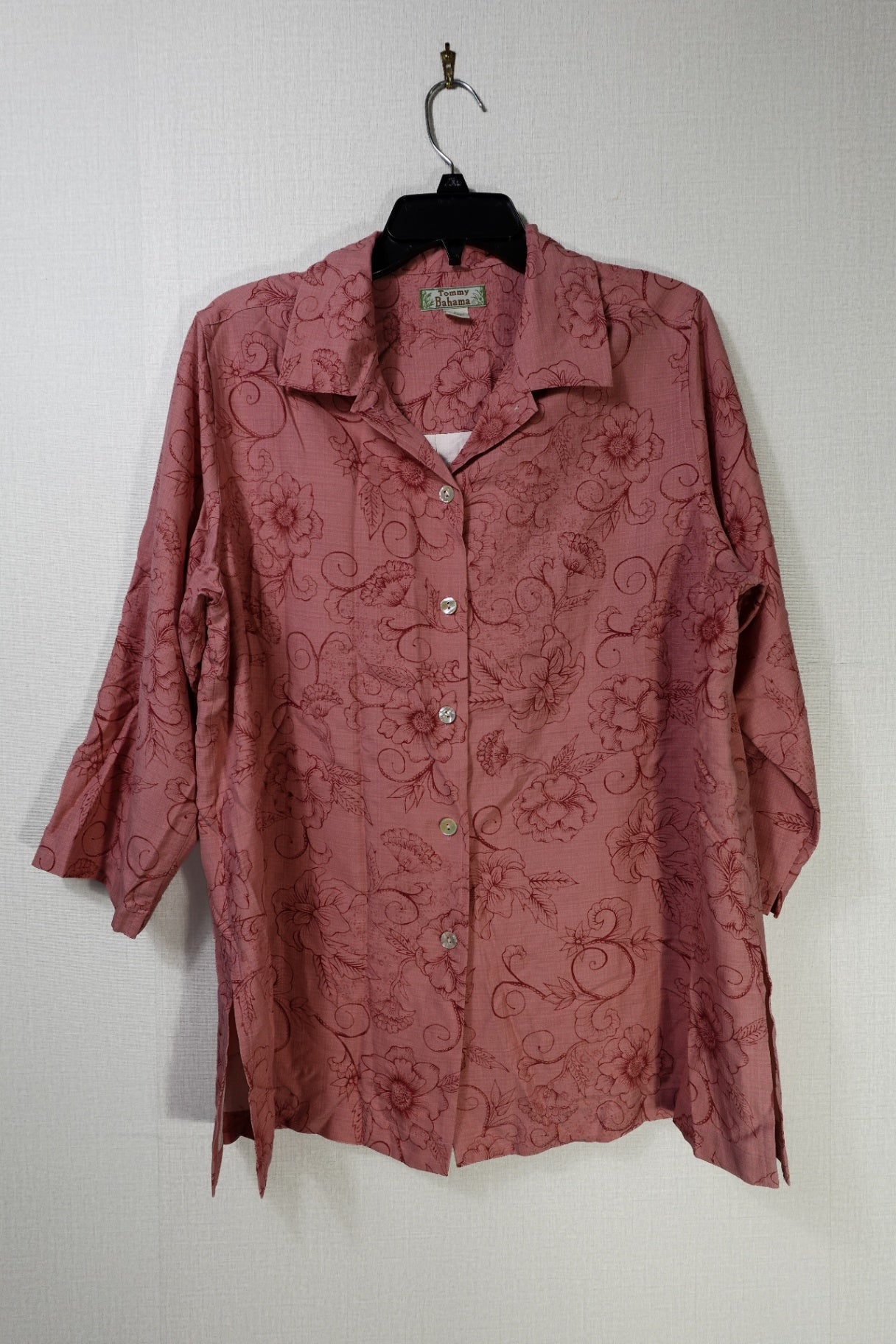 Tommy Bahama, Vintage 3/4 Sleeve Top, large