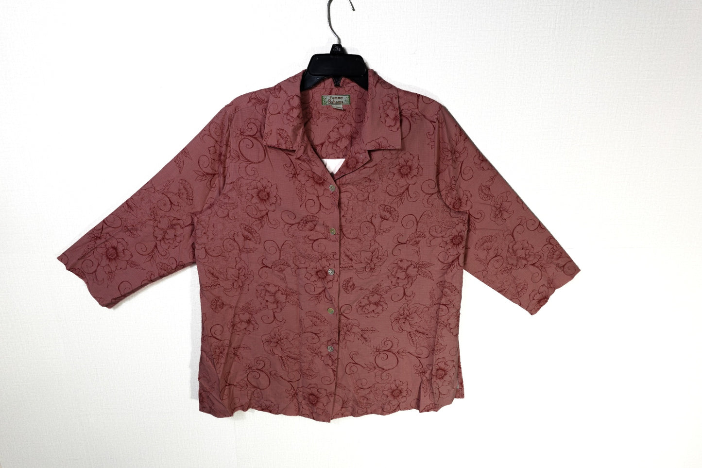 Tommy Bahama, Vintage 3/4 Sleeve Top, large