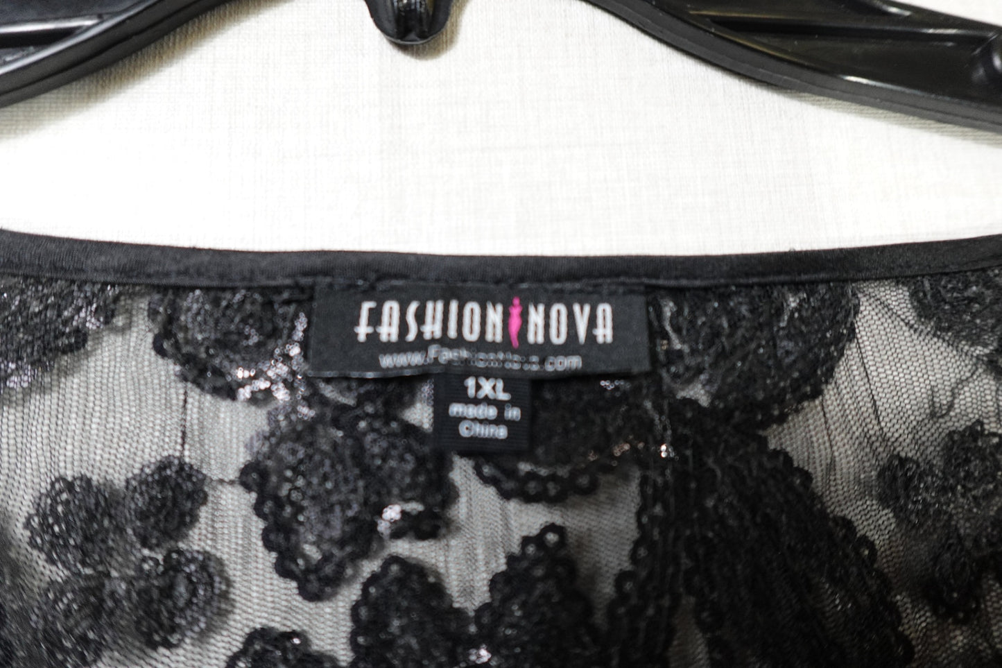 Fashion Nova, Long Sleeves Crop Top , 1XL