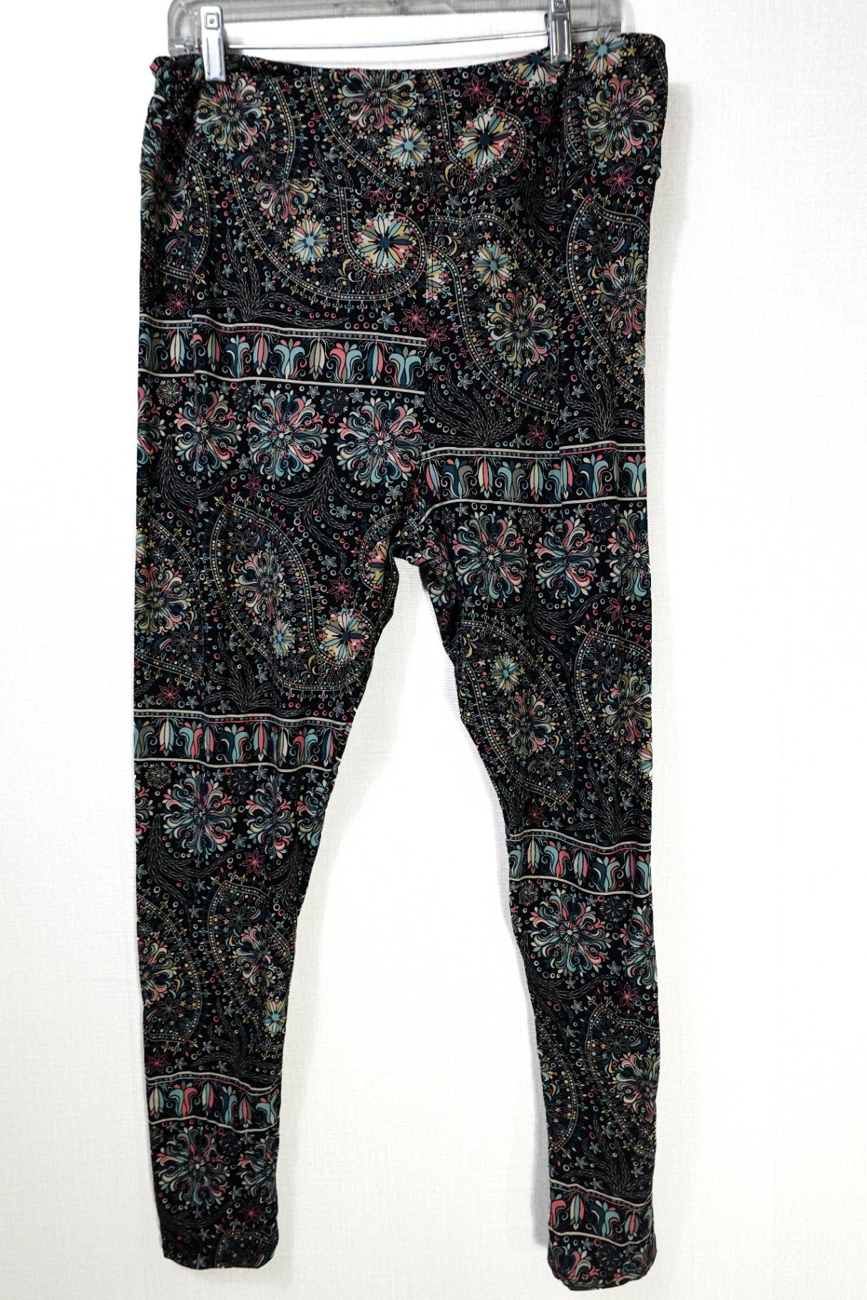 LuLaRoe, Leggings, TC2 (2x/3x)