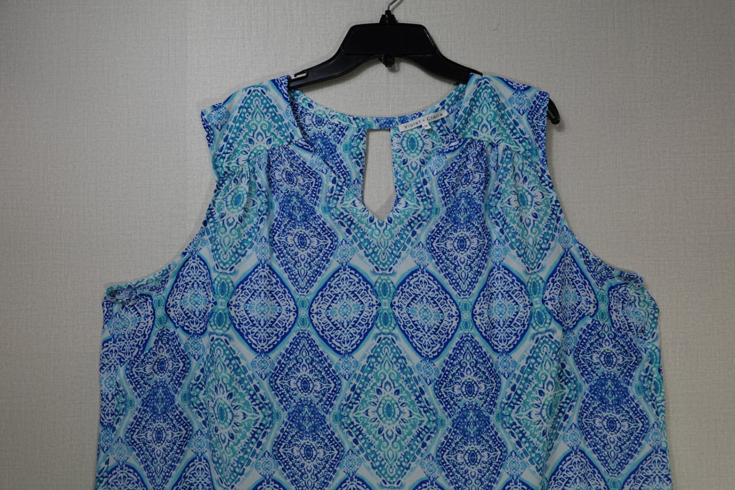 Violet + Claire, Sleeveless Top, 3X