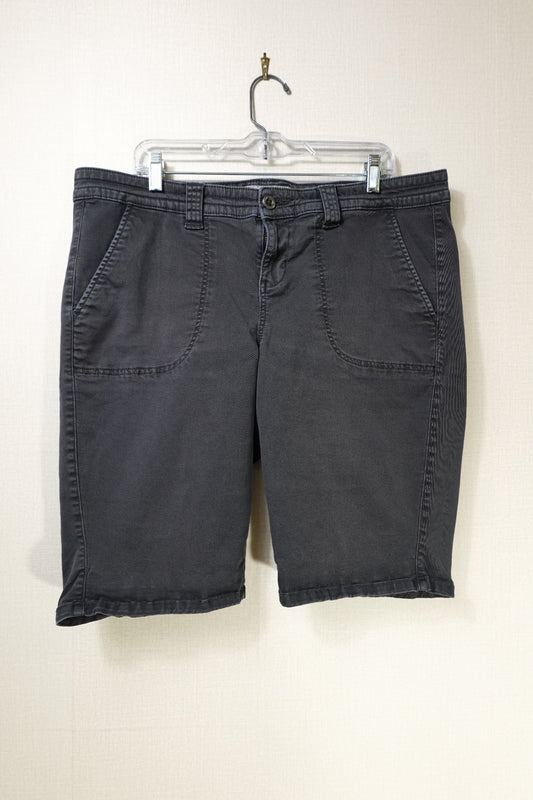Torrid, Shorts Bermuda, 16