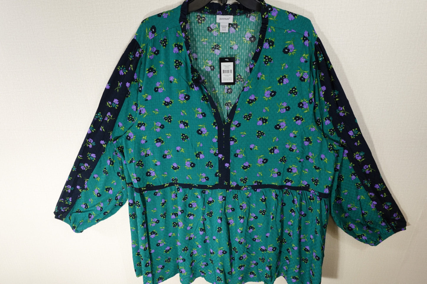 Avenue, New Long Sleeve Top, 26/28