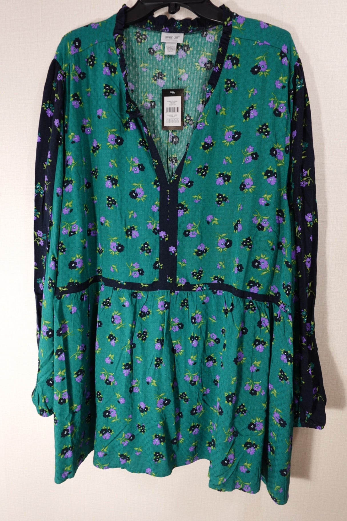 Avenue, New Long Sleeve Top, 26/28
