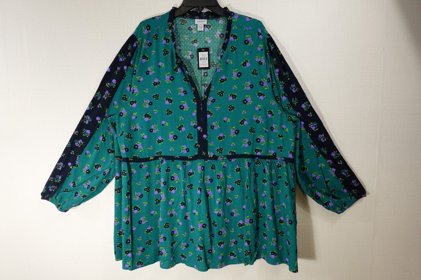 Avenue, New Long Sleeve Top, 26/28