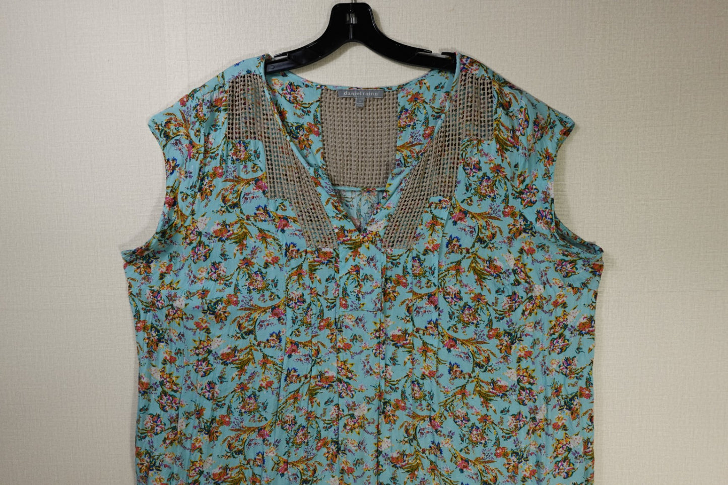 Daniel rainn, Sleeveless Top, 3X