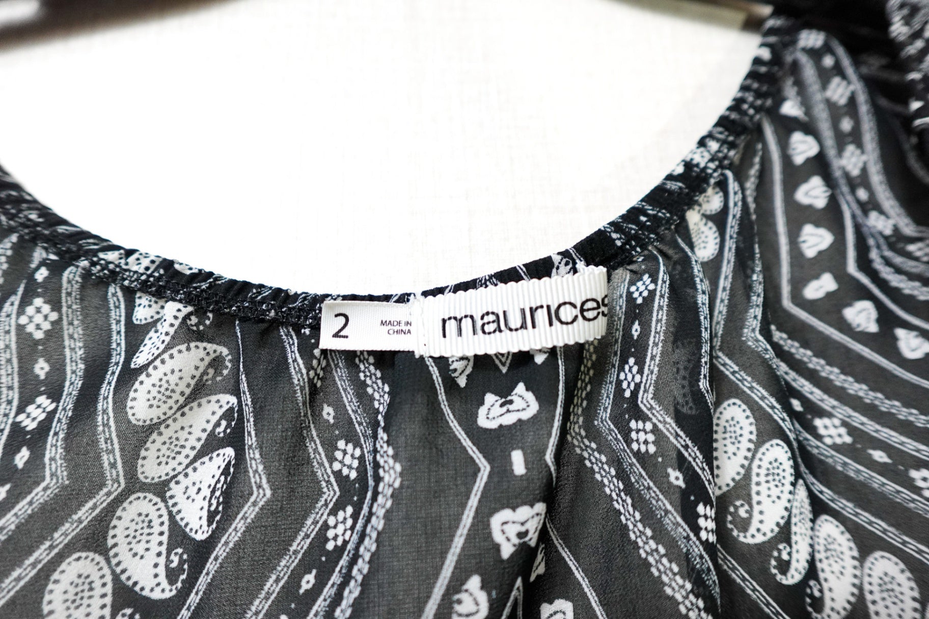 Maurices, Shawl, 2X Black and White