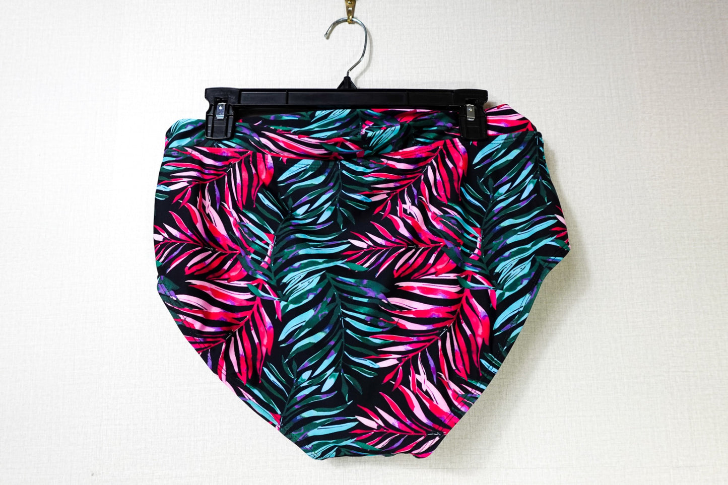 Meet.Curve, New swim bottoms, XL, Black floral