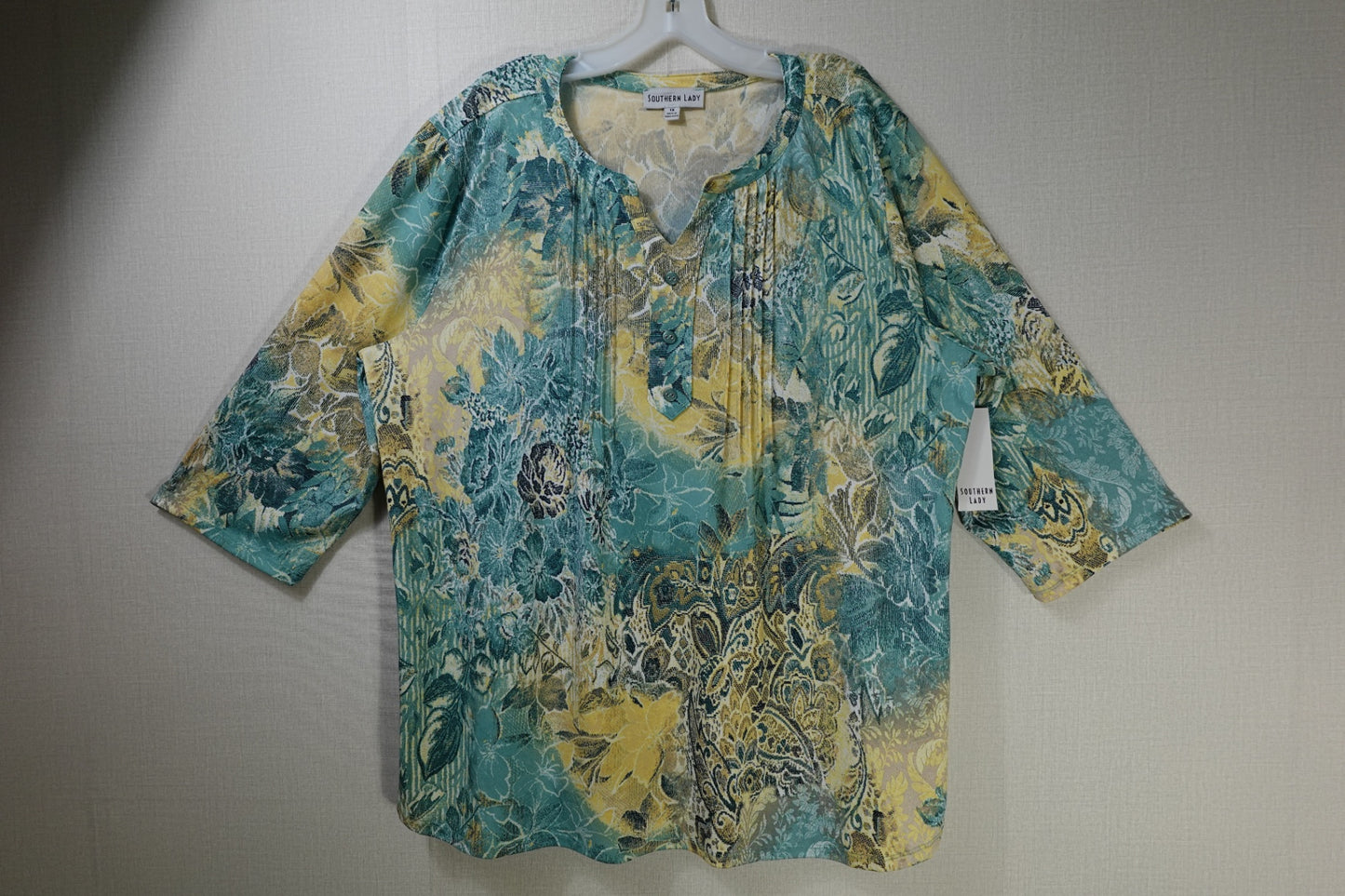 Southern Lady, New 3/4 sleeve top, 1X, Polyester, Spandex