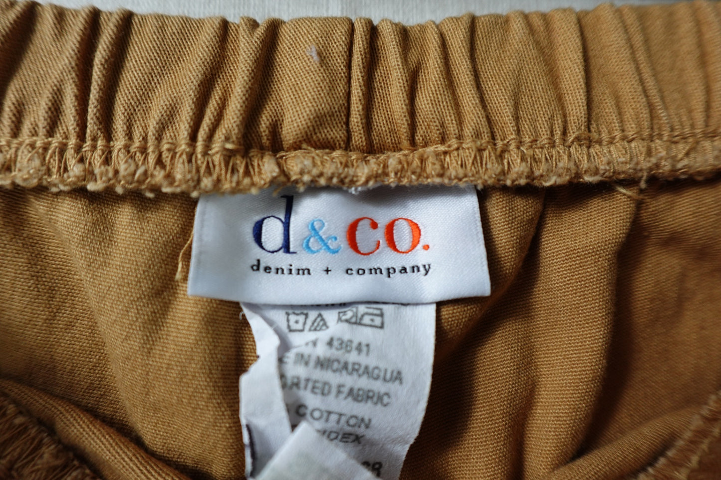 D&CO, Pants, LP,