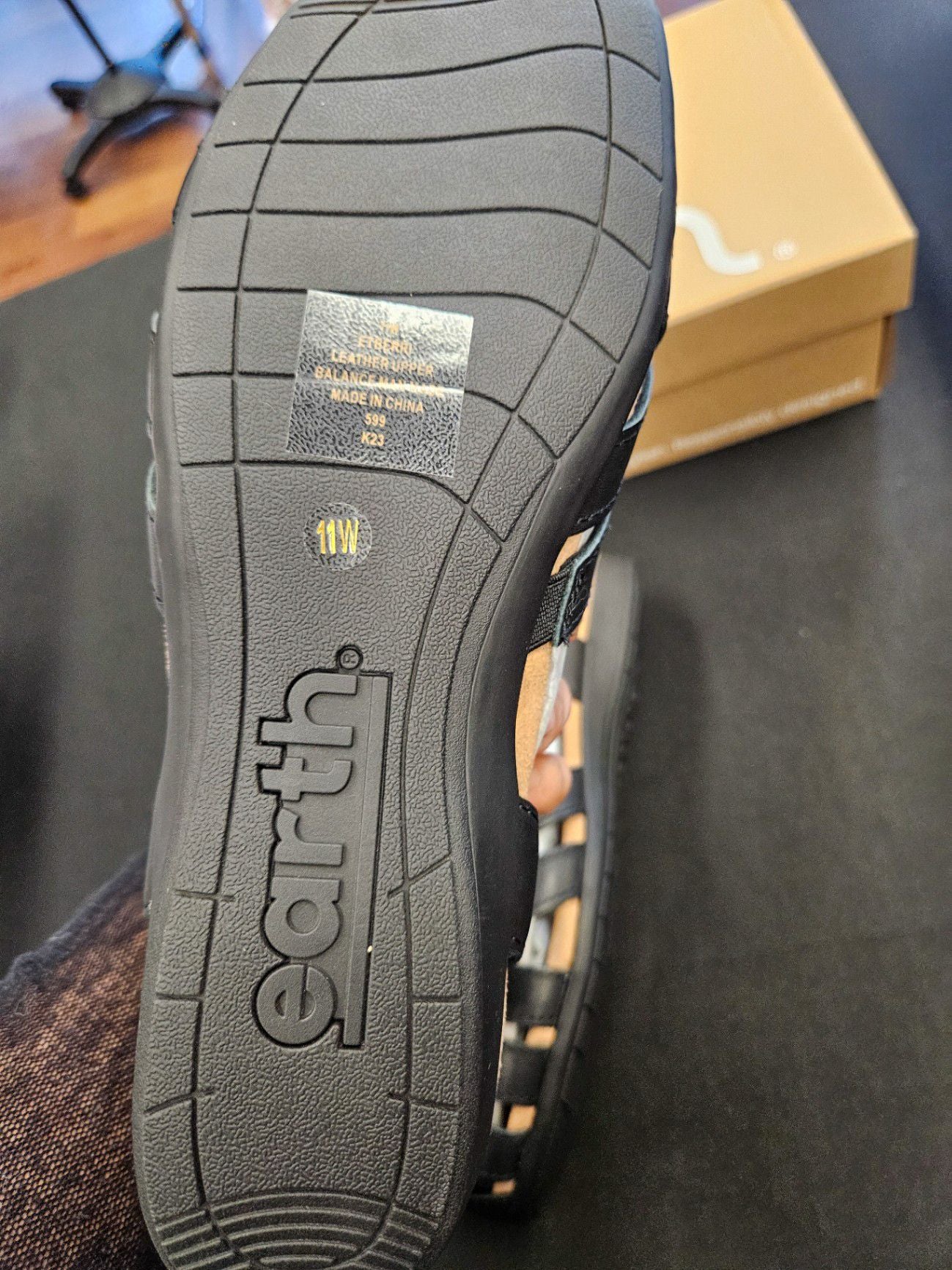 Earth, New sandals, 11W, Leather Upper