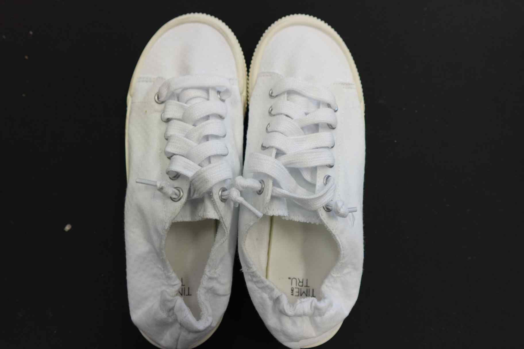 Time And Tru, Sneakers, US 8, Canvas upper