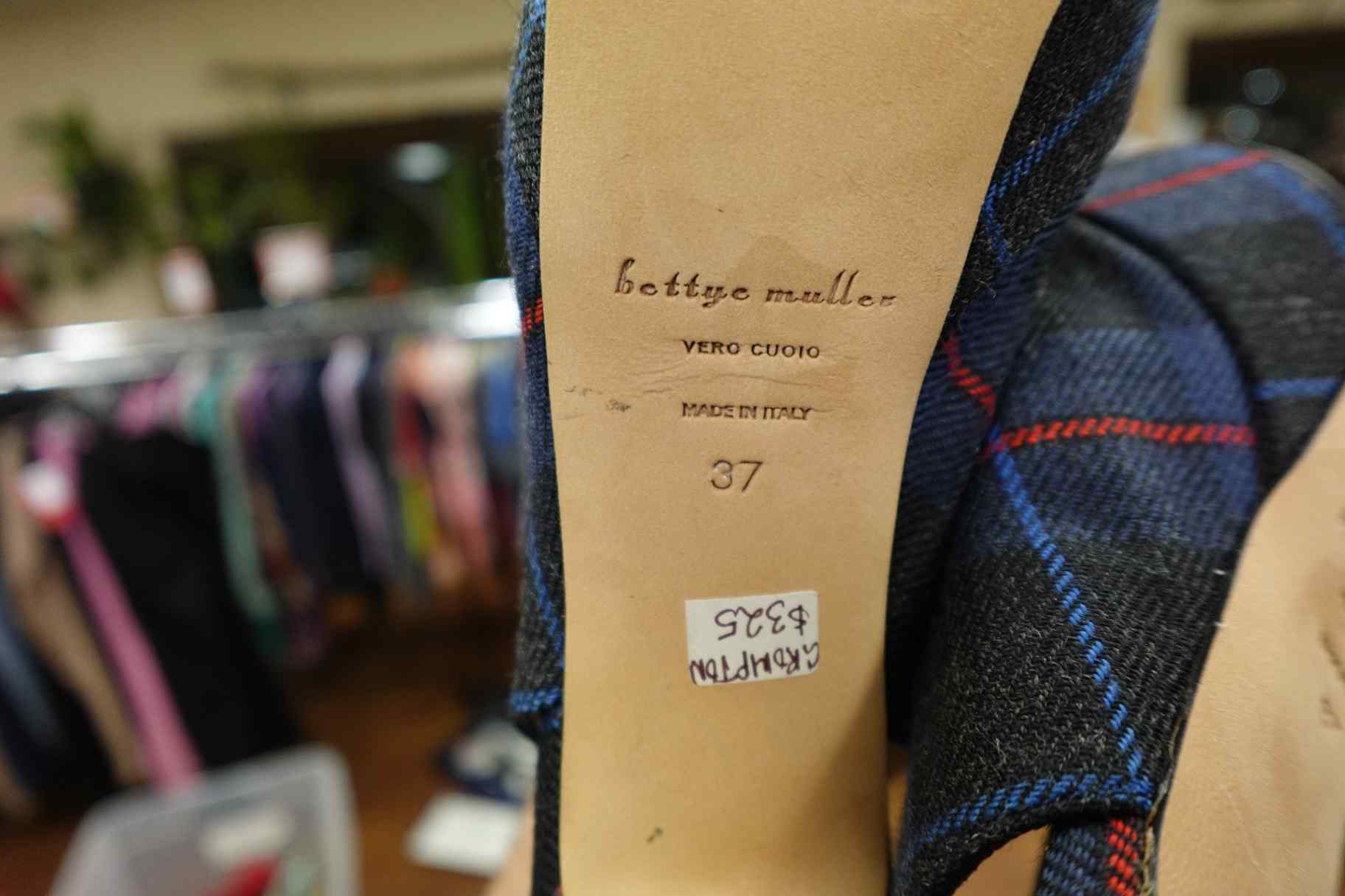 Bettye Muller, Heels, 37 (6.5-7), fabric