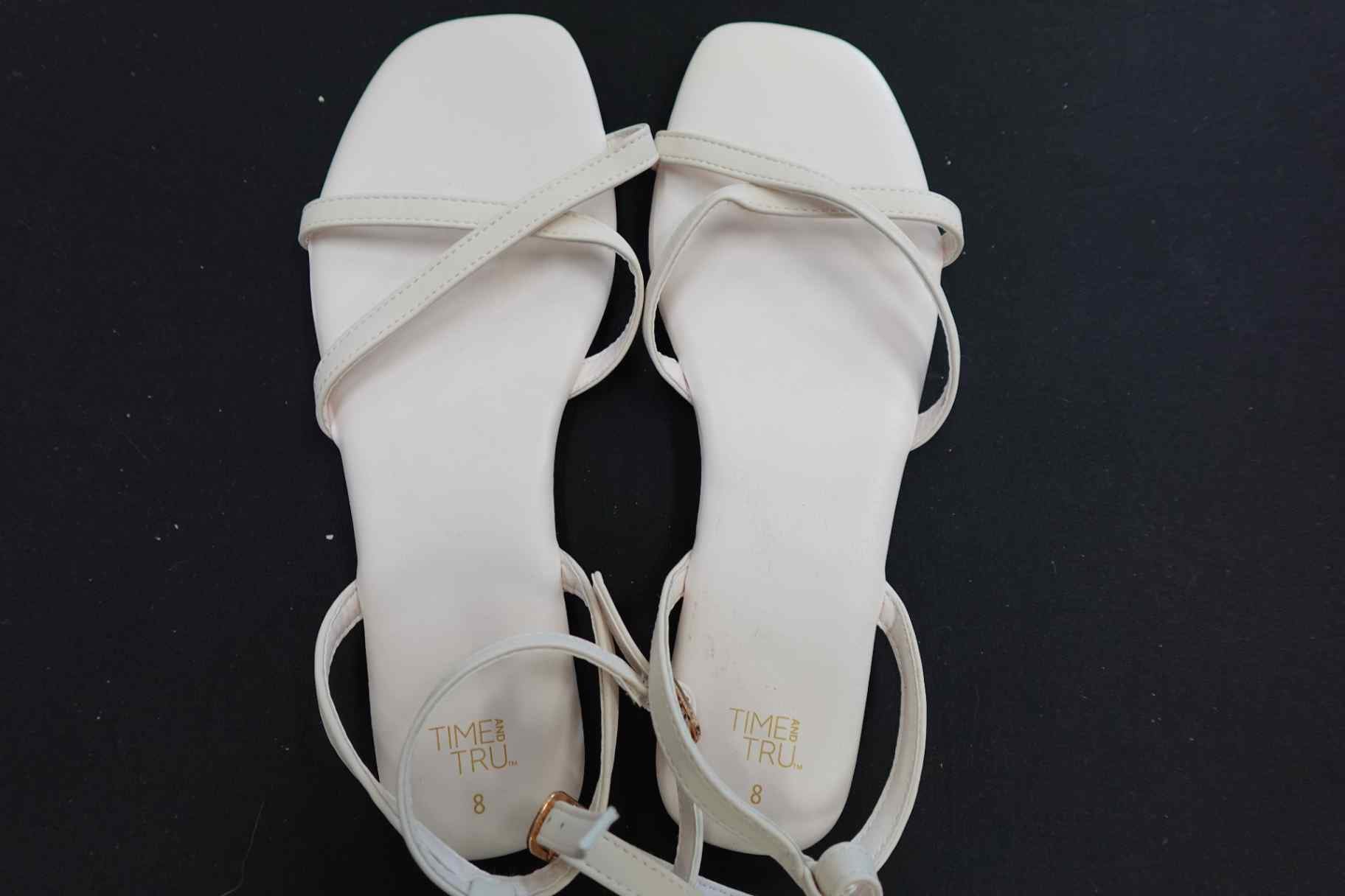 Time and Tru, Sandals, 8, Synthetic