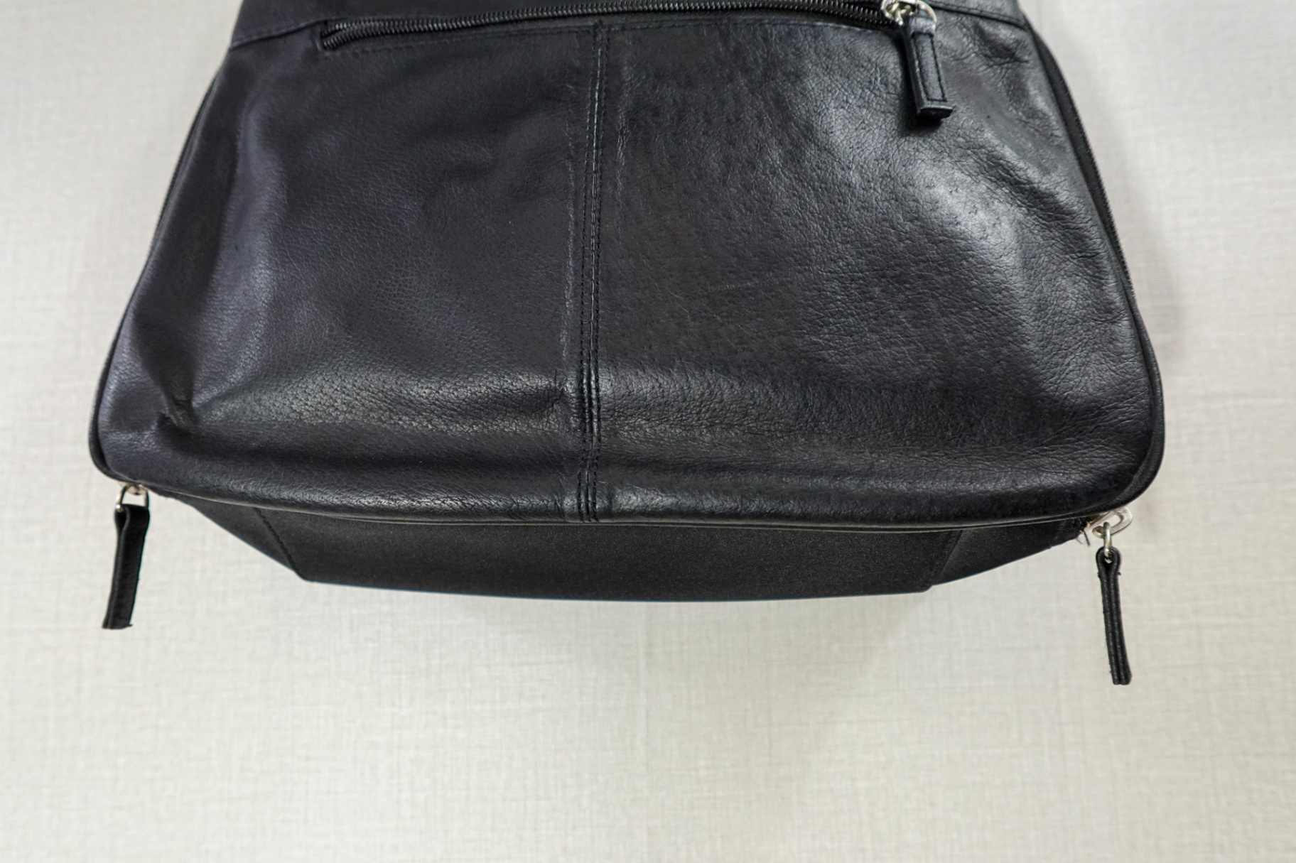 Gun Tote'n Mamas, Shoulder Bag, medium shoulder bag, leather