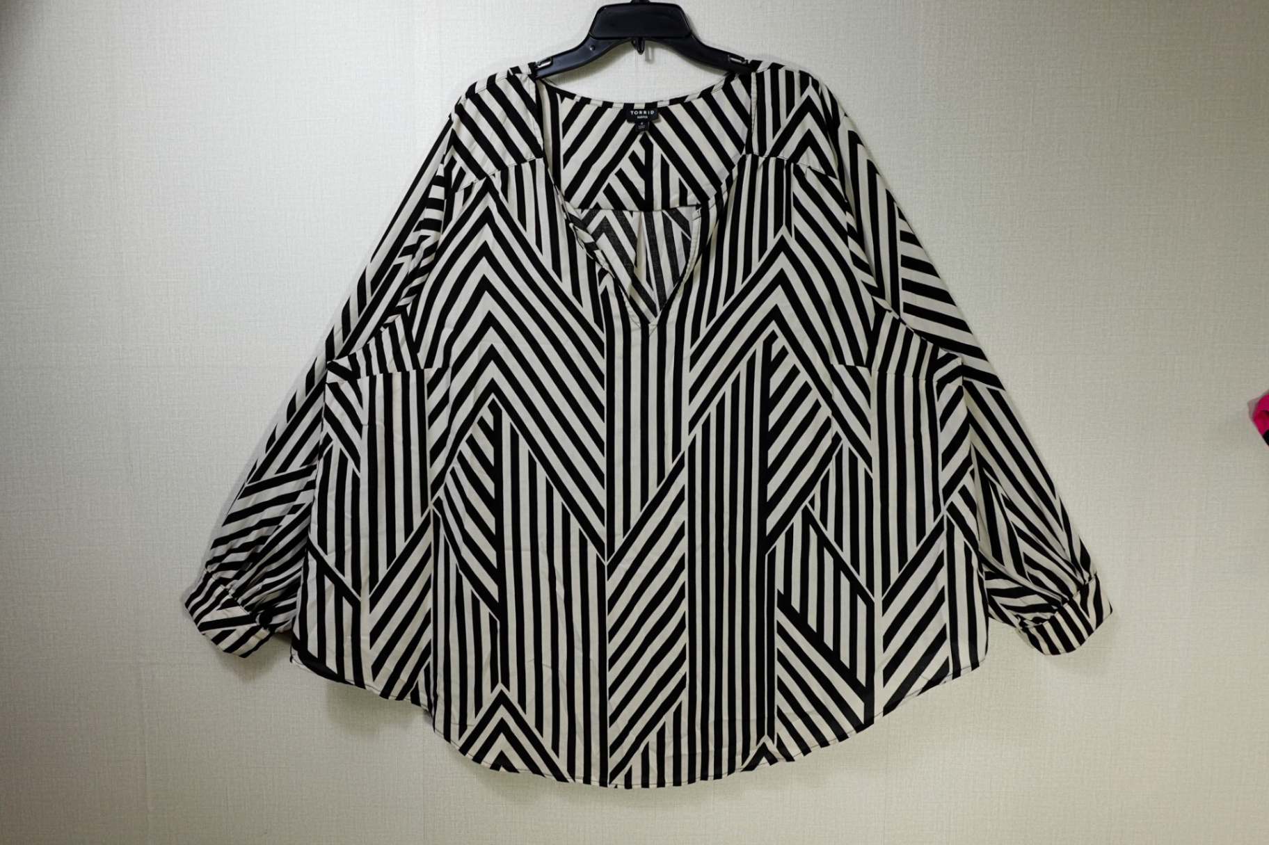 Torrid, Long Sleeves Top, 4X, rayon blend