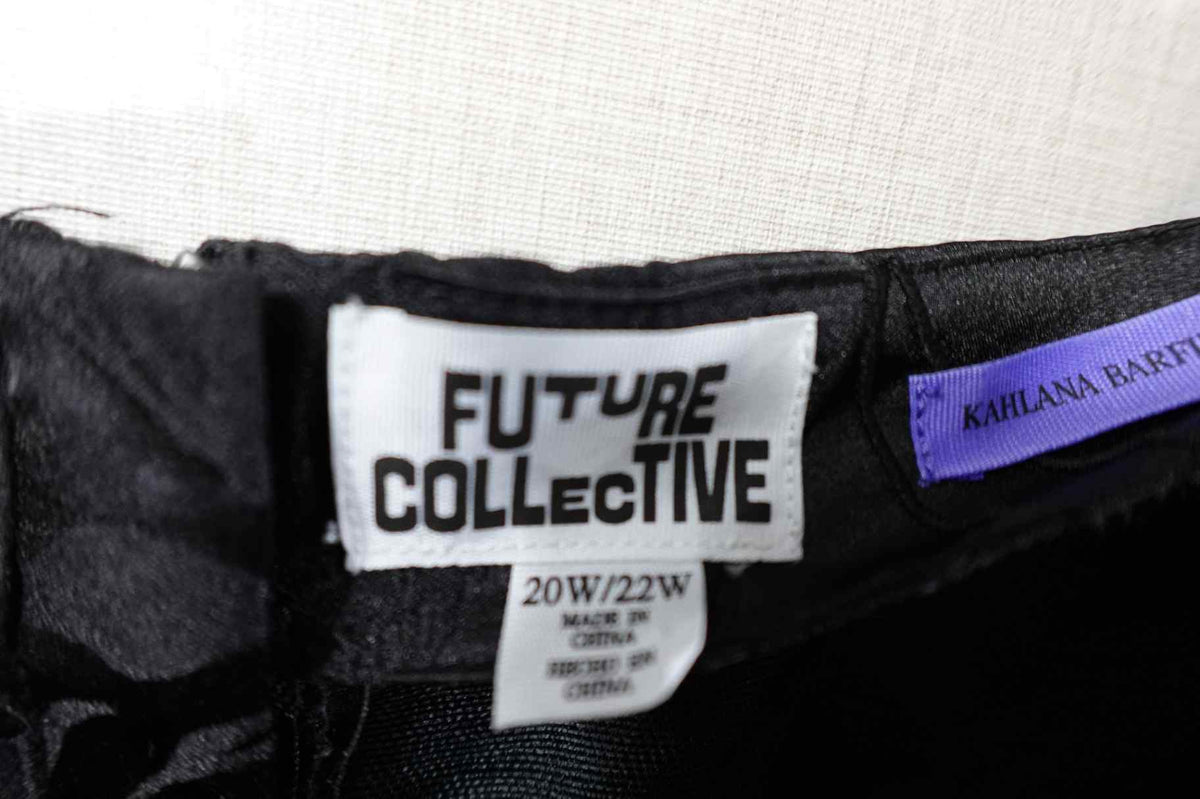 Future Collective, Short Sleeved Crop Top, 20W/22W, Polyester