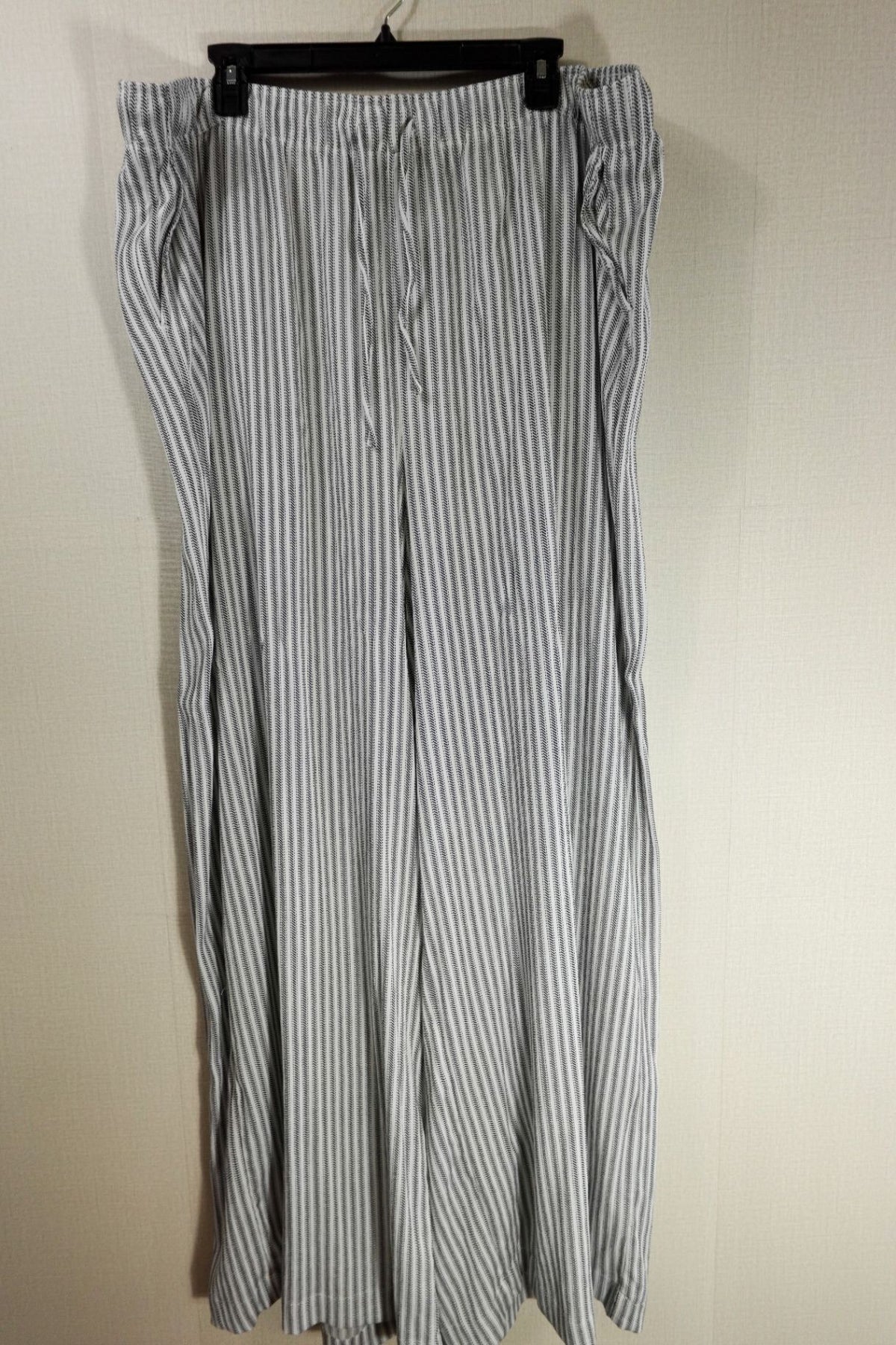 Torrid, Pants Wide Leg, 3XT, Rayon, polyester