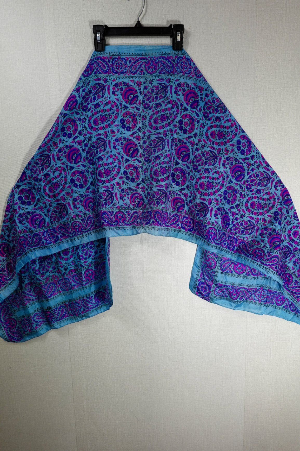 (No Label), Scarf, Not Visible,