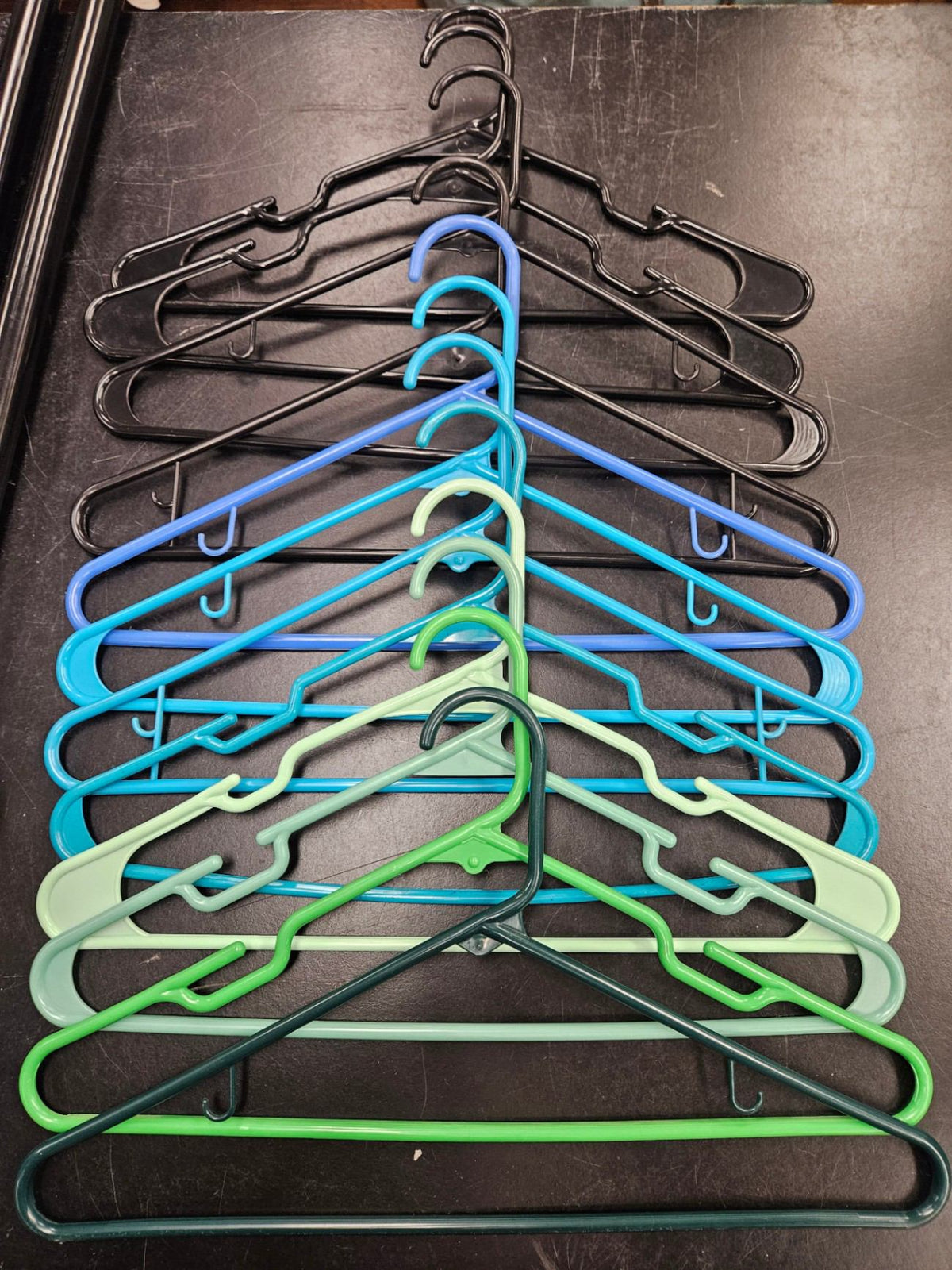(Unbranded), Hangers (Set Of 12), Adult, plastic