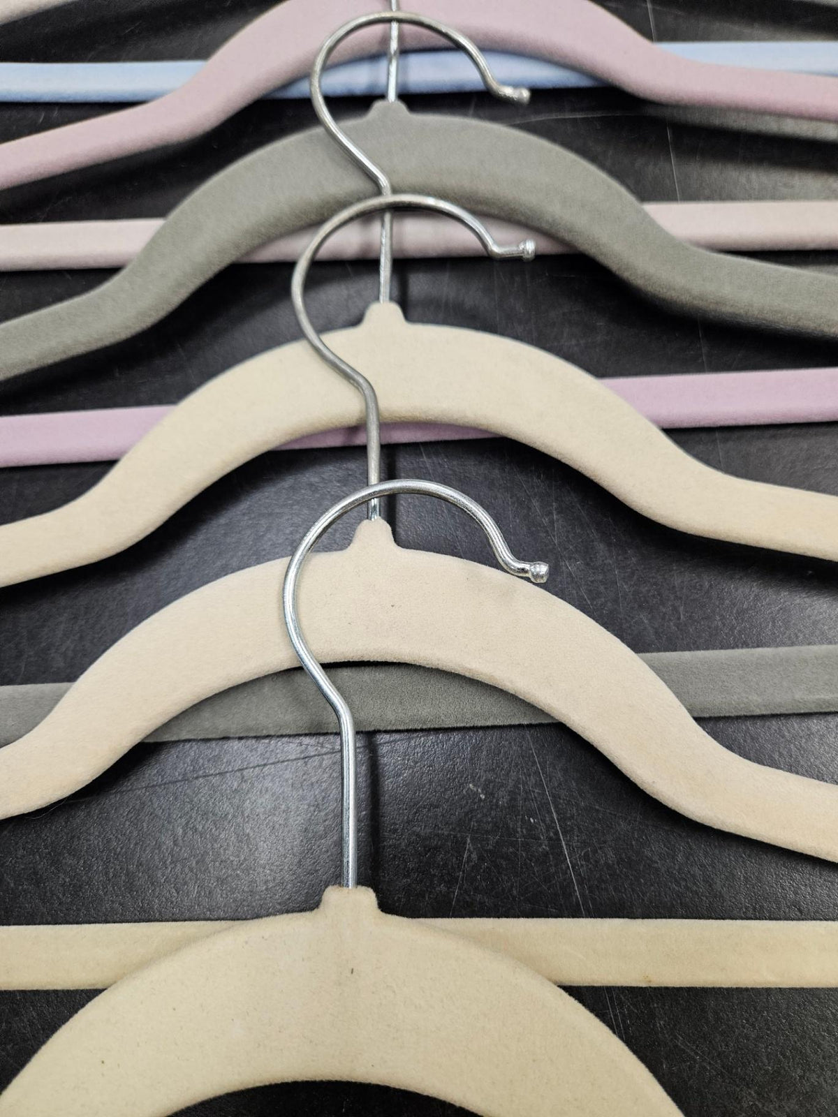 (Unbranded), Velvet Hanger Set Of Nine, Adult, Metal and Velvet